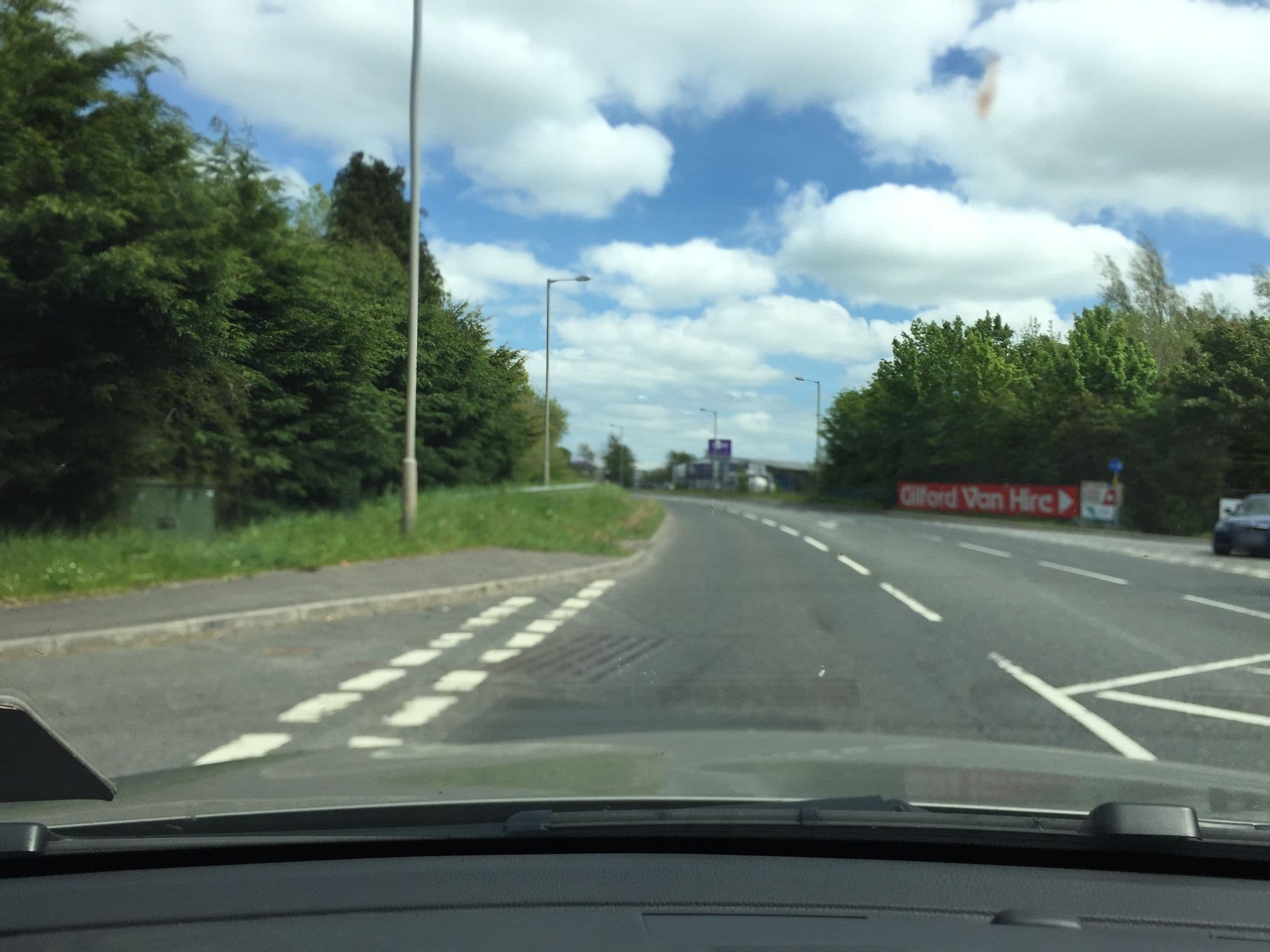 Street view near Carn Grove Hotel, Craigavon — © mackerski (CC BY-SA · Mapillary)