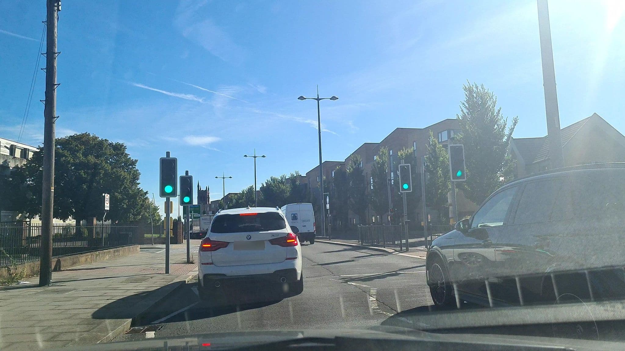 Street view near Adelaide House, Kensington — © mappo2 (CC BY-SA · Mapillary)