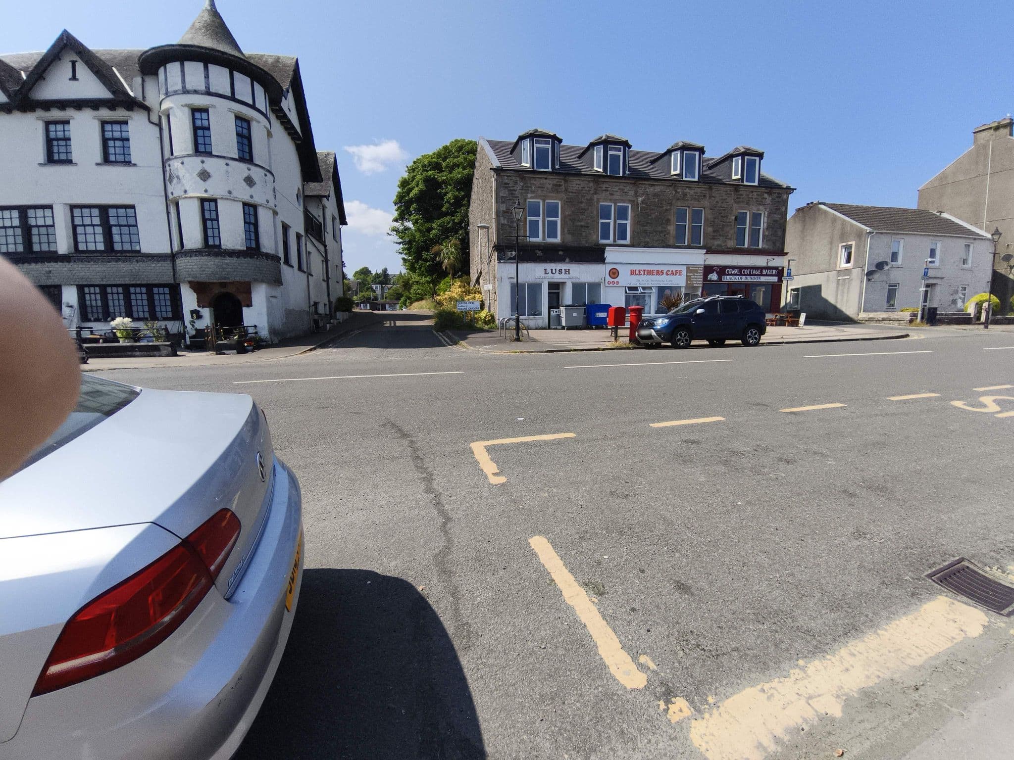 Street view near Queens View, Dunoon — © hobgoblin (CC BY-SA · Mapillary)