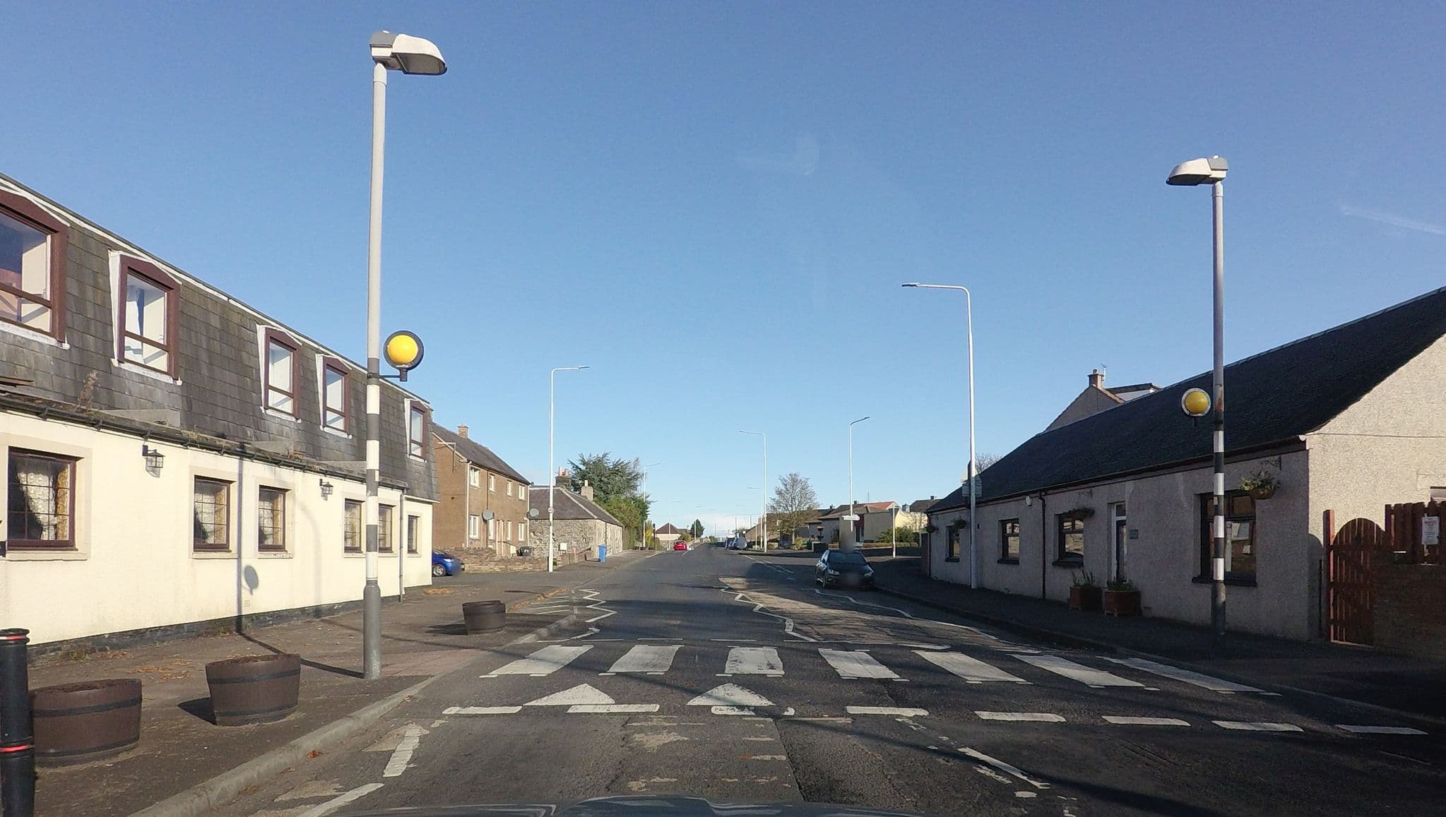 Street view near Halfway House Hotel, Townhill — © hobgoblin (CC BY-SA · Mapillary)