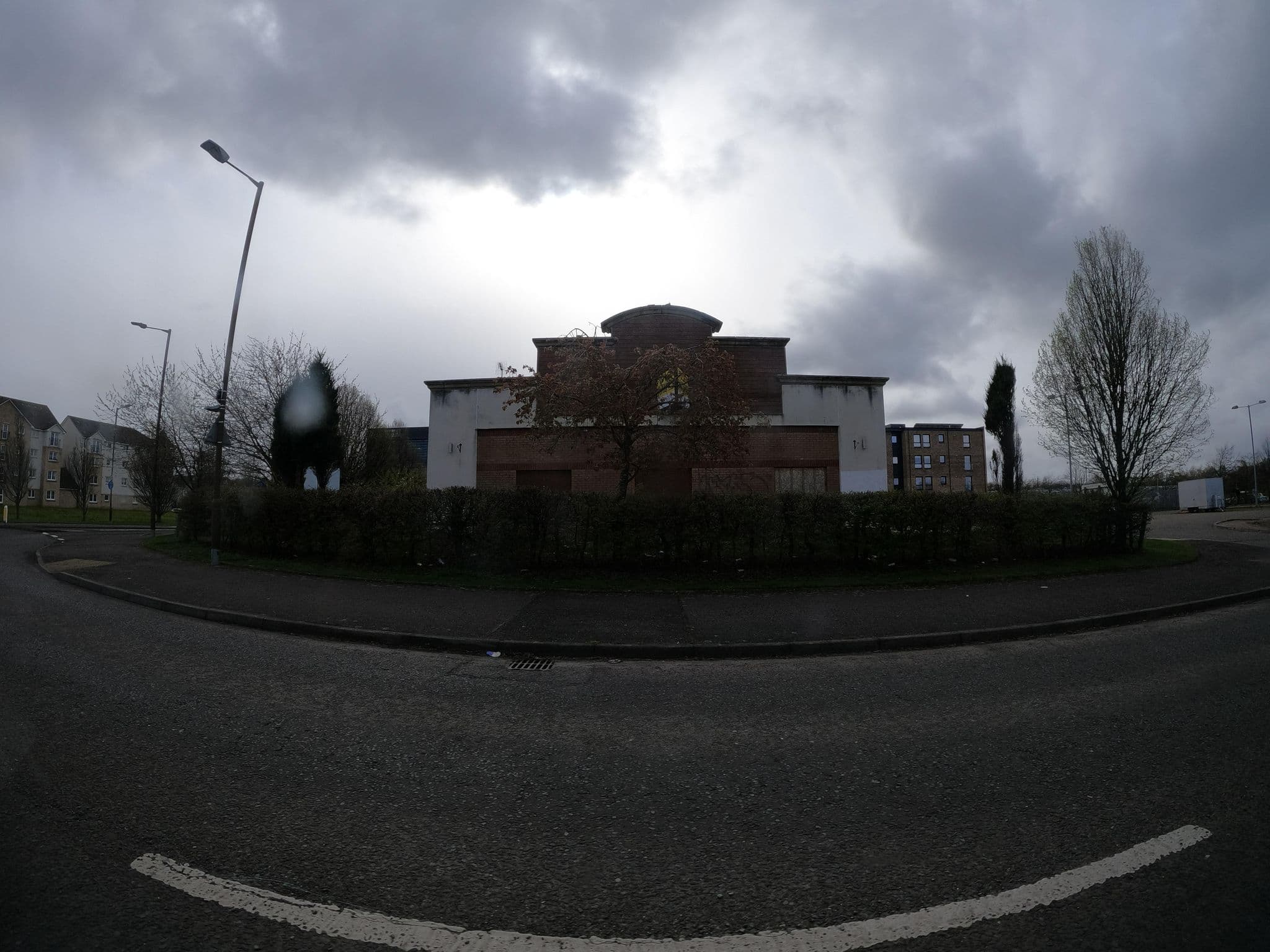 Street view near Dakota Forth Bridge, Queensferry — © hobgoblin (CC BY-SA · Mapillary)
