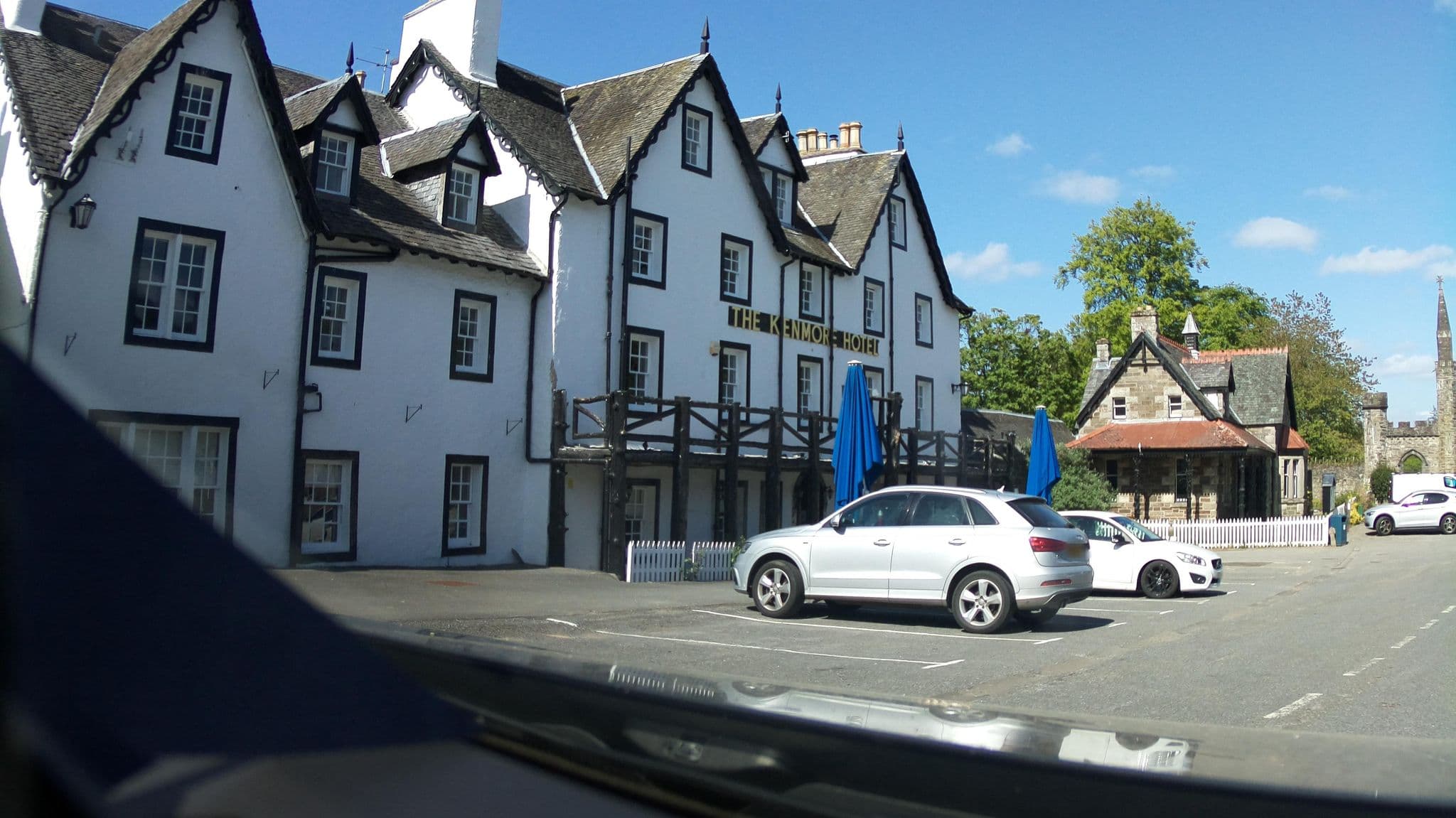 Street view near Kenmore Hotel, Aberfeldy — © southglos (CC BY-SA · Mapillary)