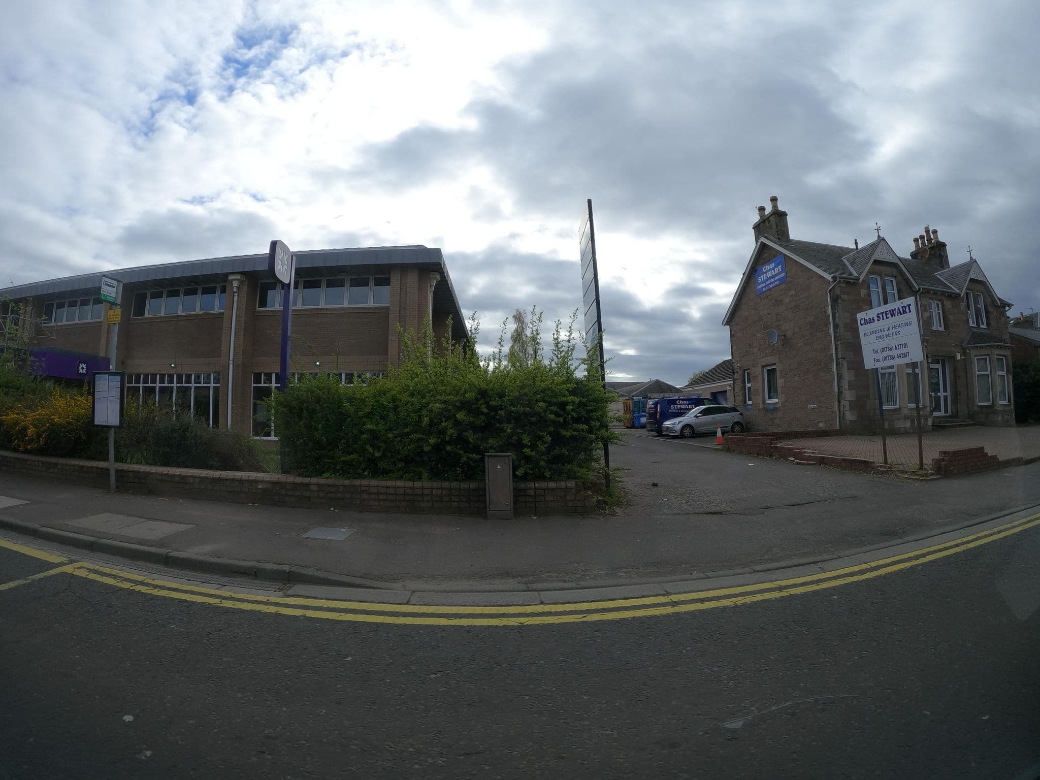 Street view near The Gables, Perth — © hobgoblin (CC BY-SA · Mapillary)