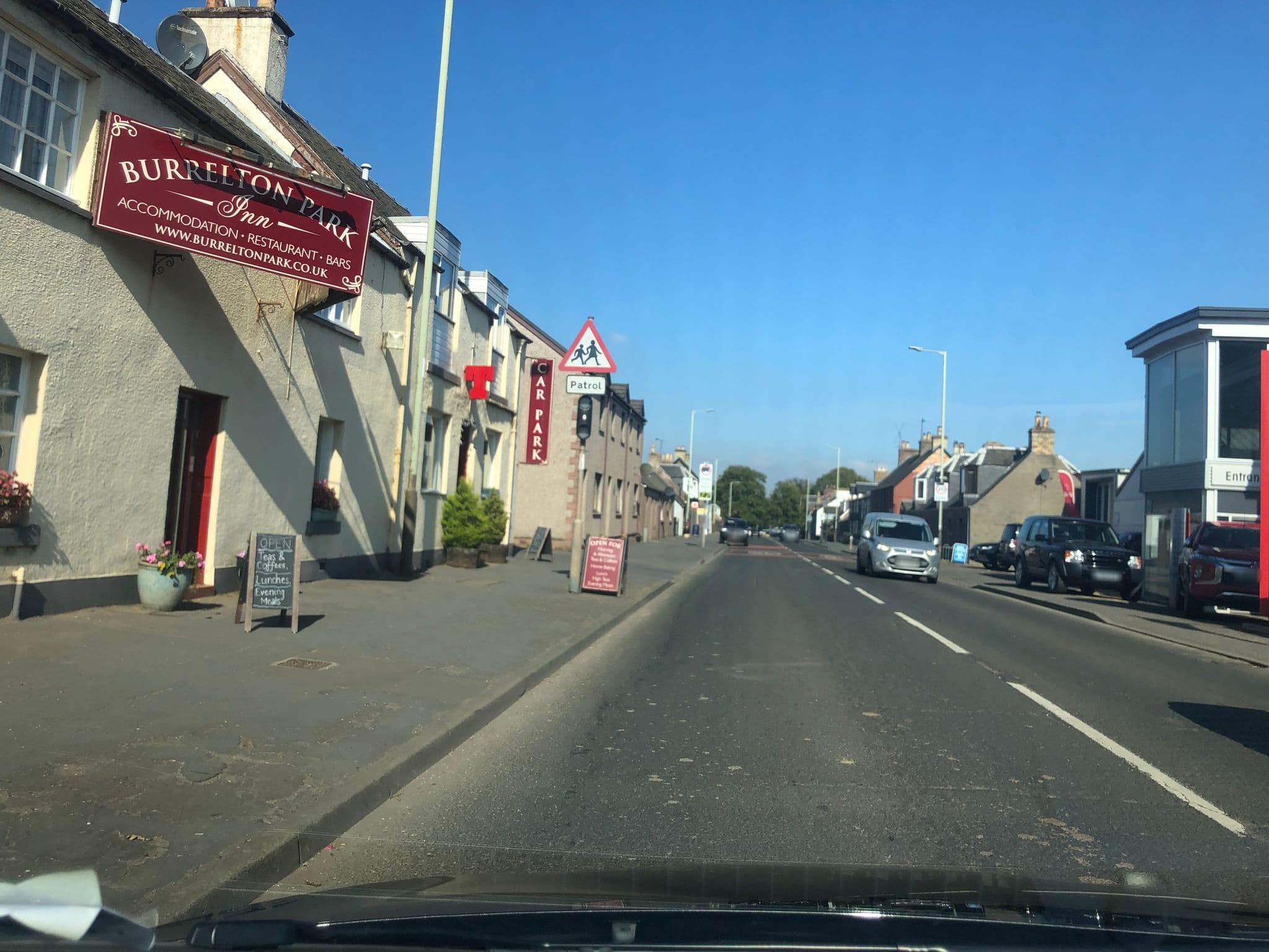 Street view near Burrelton Park Inn, Coupar Angus — © drnoble (CC BY-SA · Mapillary)