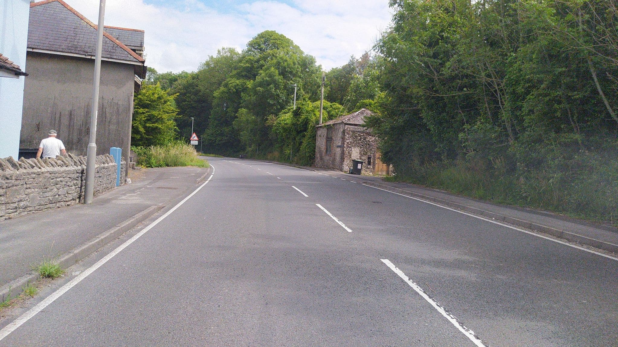 Street view near The Royal Yeoman, Charminster — © noid (CC BY-SA · Mapillary)