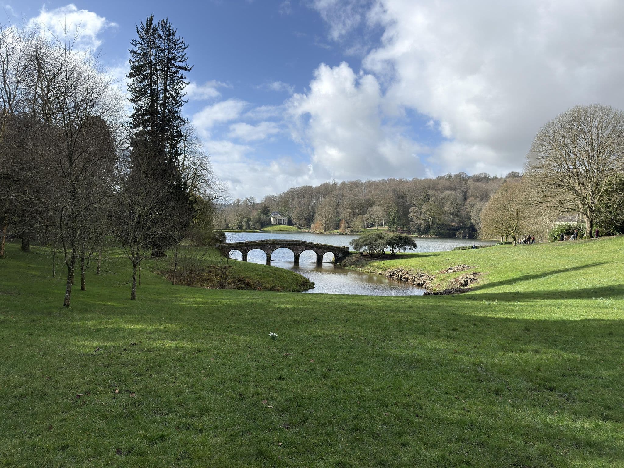 Street view near Latona Leisure Limited, Bourton — © RyanBush (CC BY-SA · Mapillary)