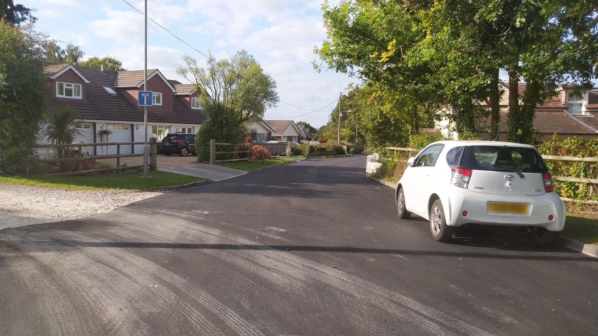 Street view near Laurel Cottage, Lytchett Matravers — © noid (CC BY-SA · Mapillary)