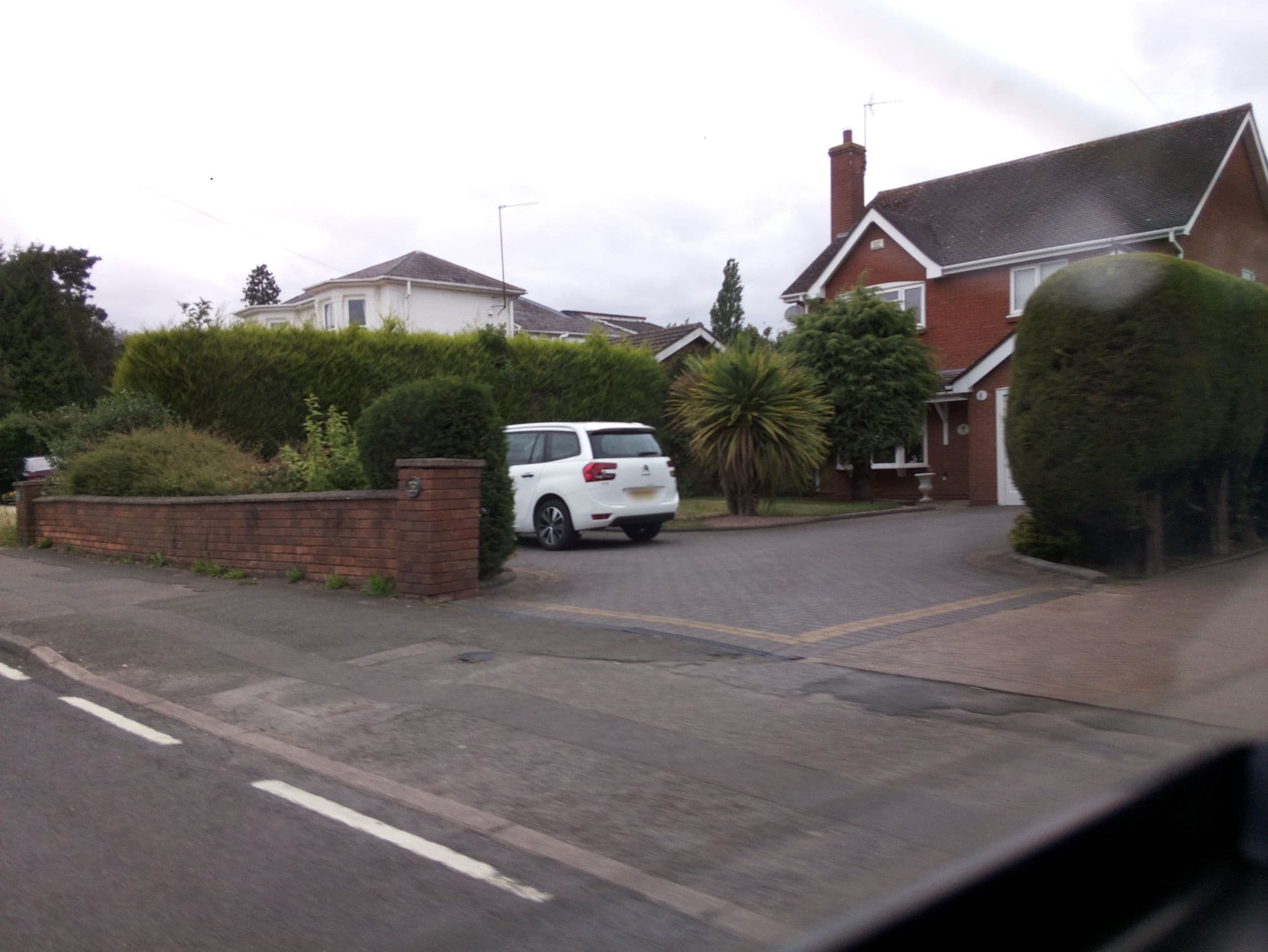 Street view near Dilmore House, Fernhill Heath — © southglos (CC BY-SA · Mapillary)