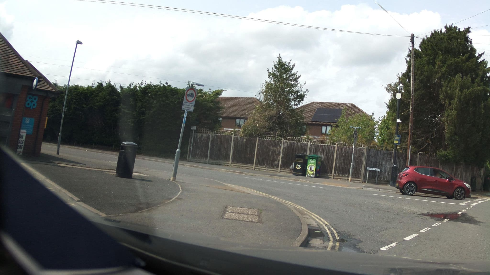 Street view near YMCA, Worcester — © southglos (CC BY-SA · Mapillary)