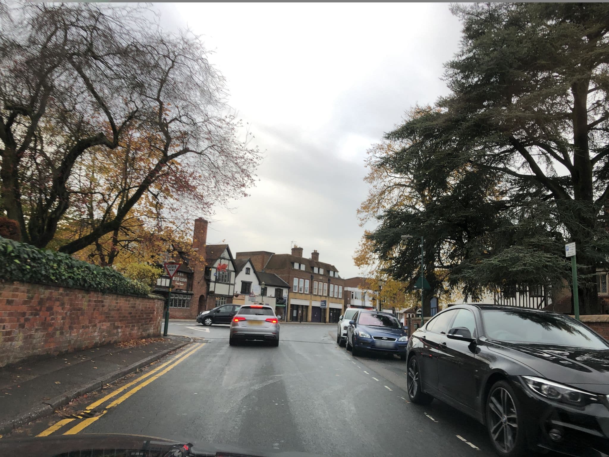 Street view near Berrow Cottage Homes, Knowle — © laye (CC BY-SA · Mapillary)