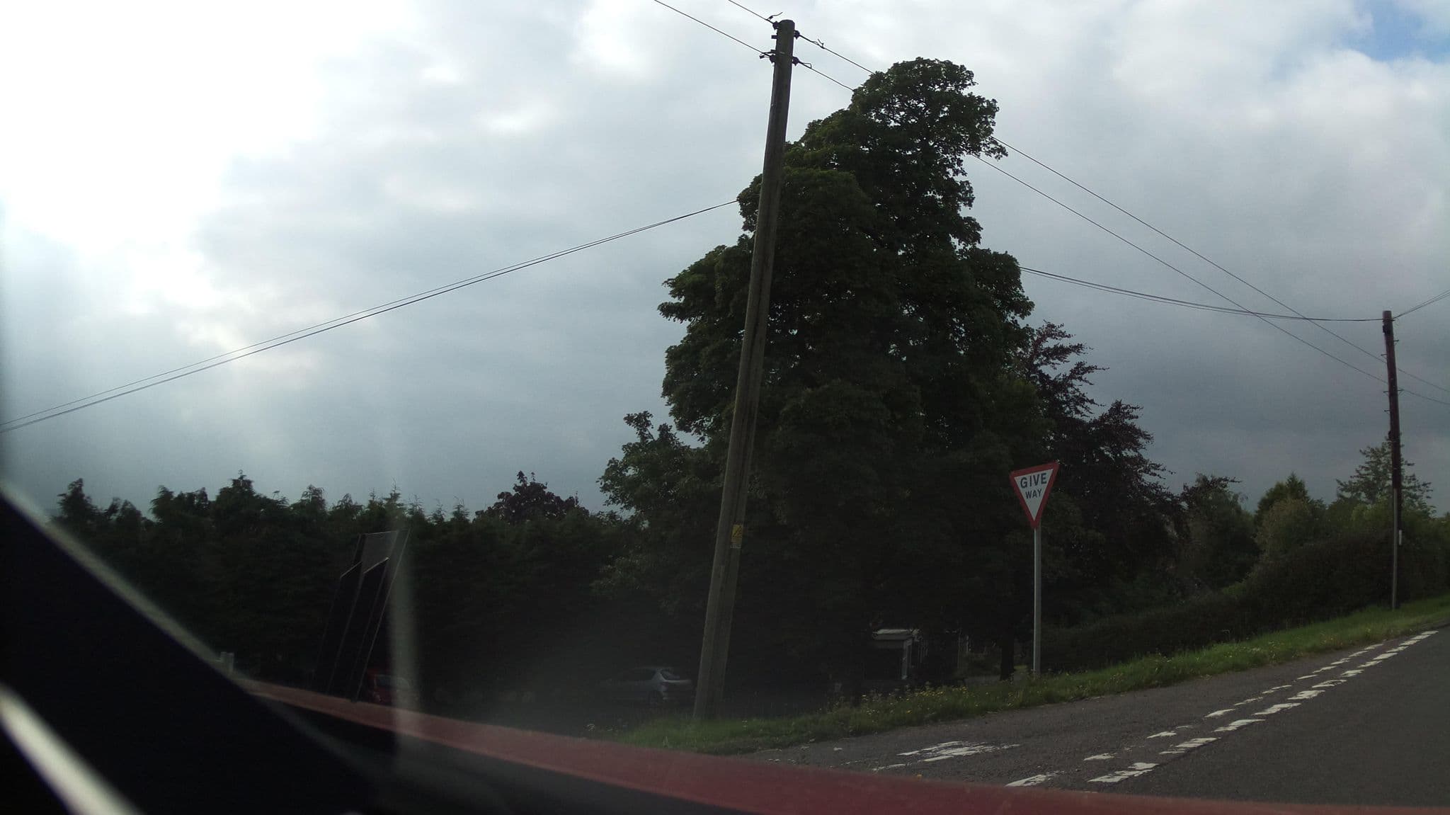 Street view near Derbyshire Cottages, Ashbourne — © southglos (CC BY-SA · Mapillary)