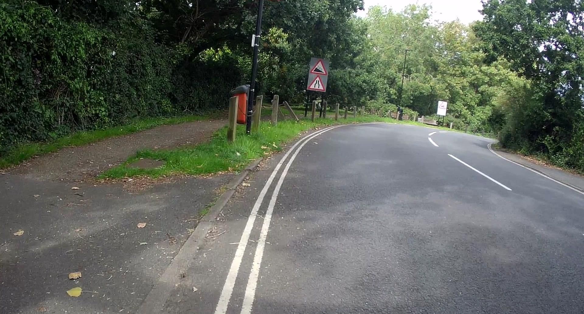 Street view near The Blue House, Cowes — © jpennycook (CC BY-SA · Mapillary)
