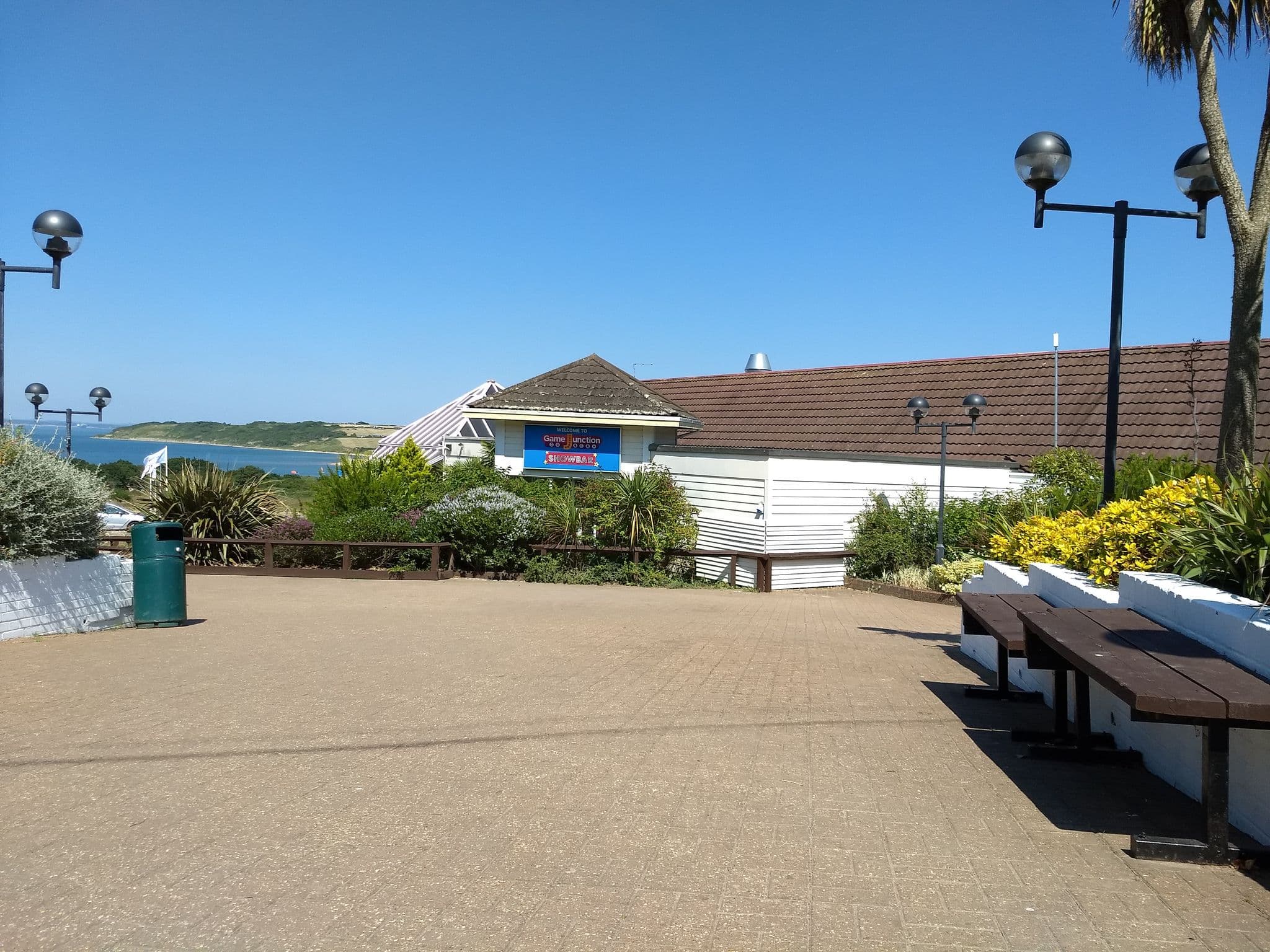 Street view near Thorness Bay Holiday Park, Cowes — © mappernerd (CC BY-SA · Mapillary)