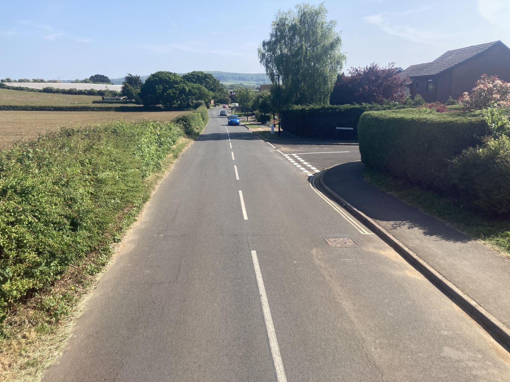 Street view near Hill Cottage, Sandown — © cjmalone (CC BY-SA · Mapillary)