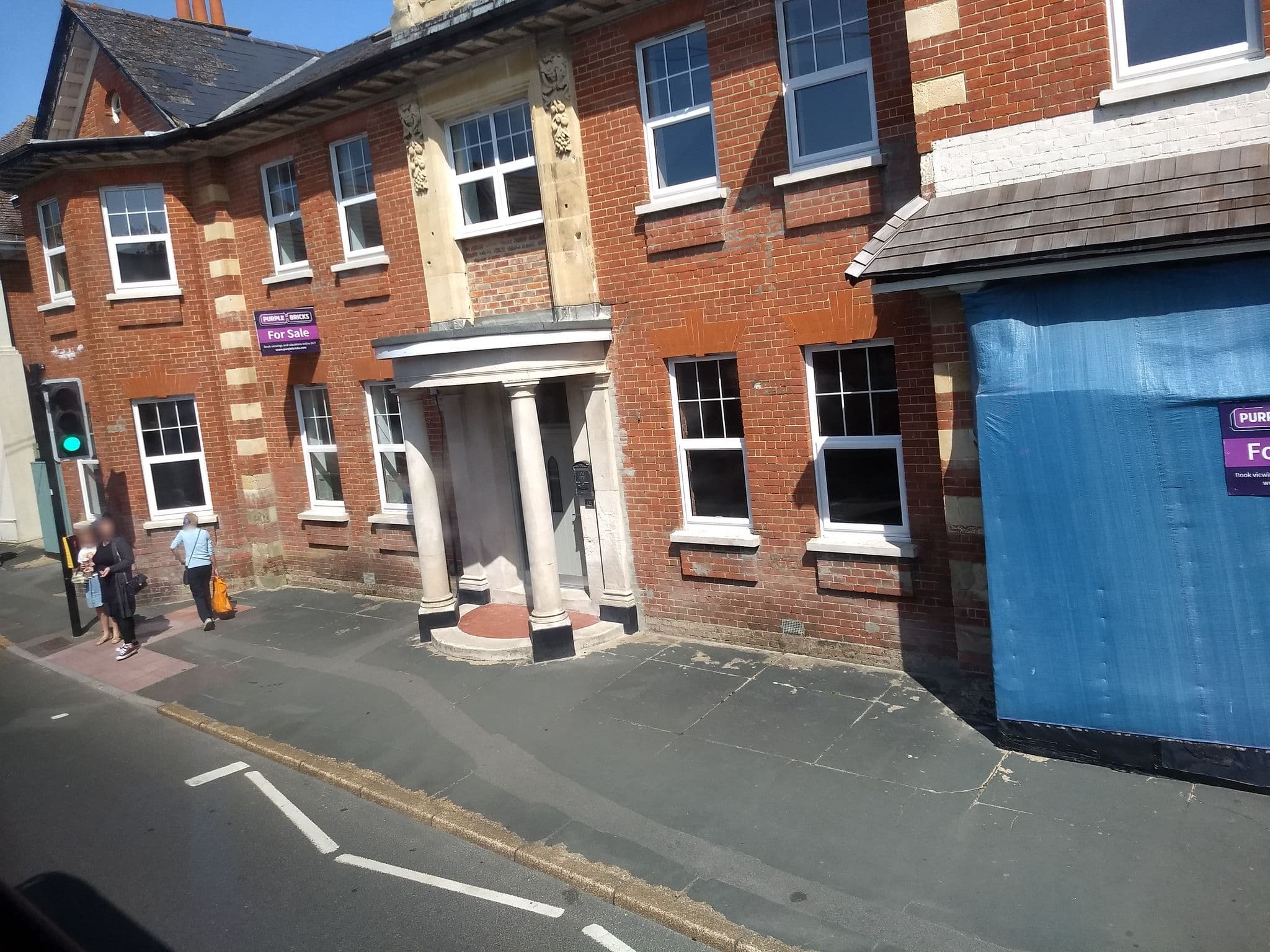 Street view near Royal Standard Hotel, Freshwater — © mappernerd (CC BY-SA · Mapillary)