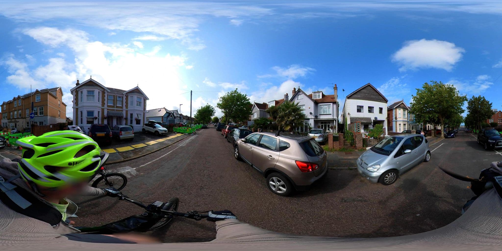Street view near Danebury Hotel, Sandown — © jkingsleya (CC BY-SA · Mapillary)