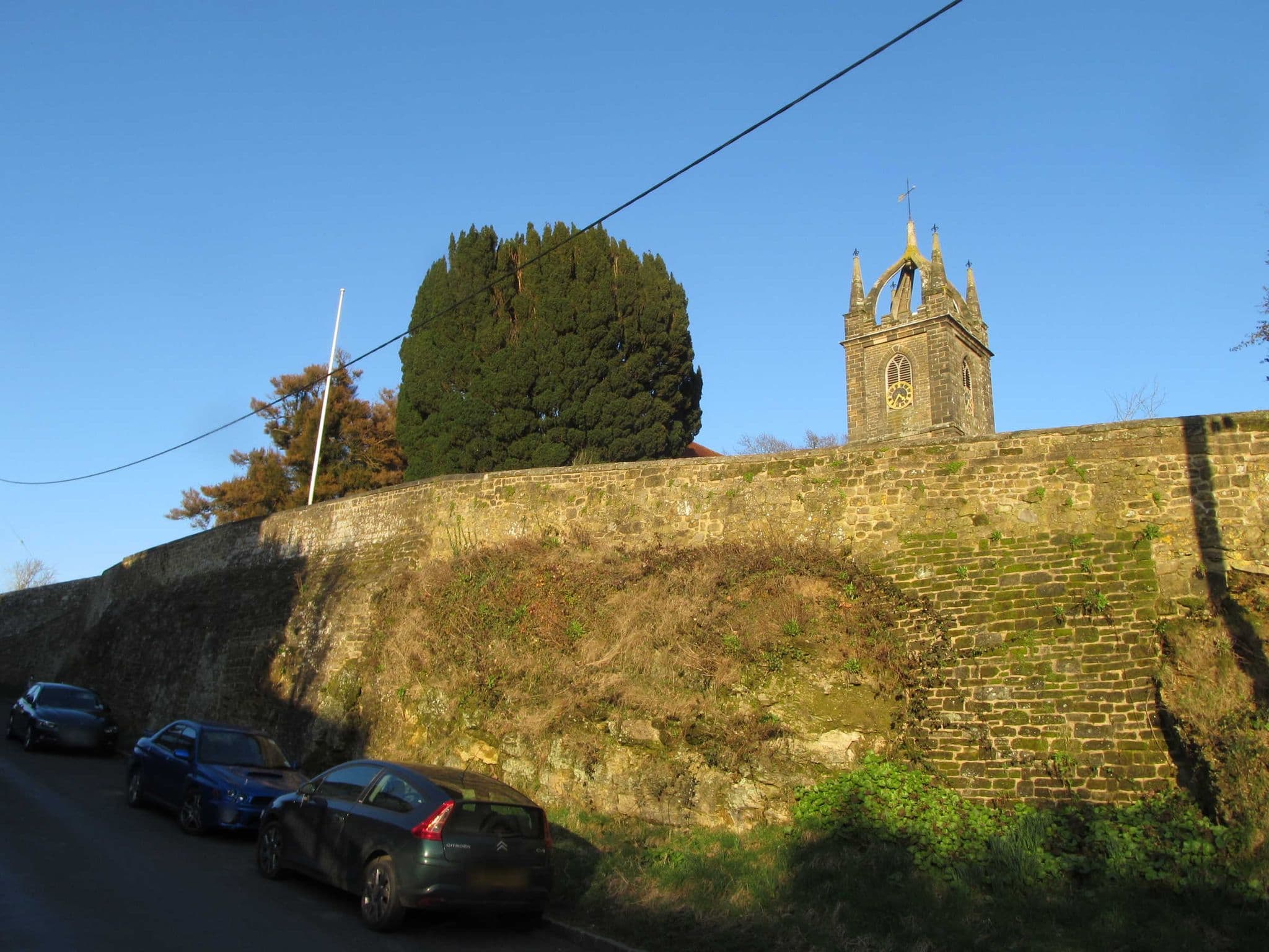 Street view near The Horseguards Inn, Petworth — © sk53 (CC BY-SA · Mapillary)