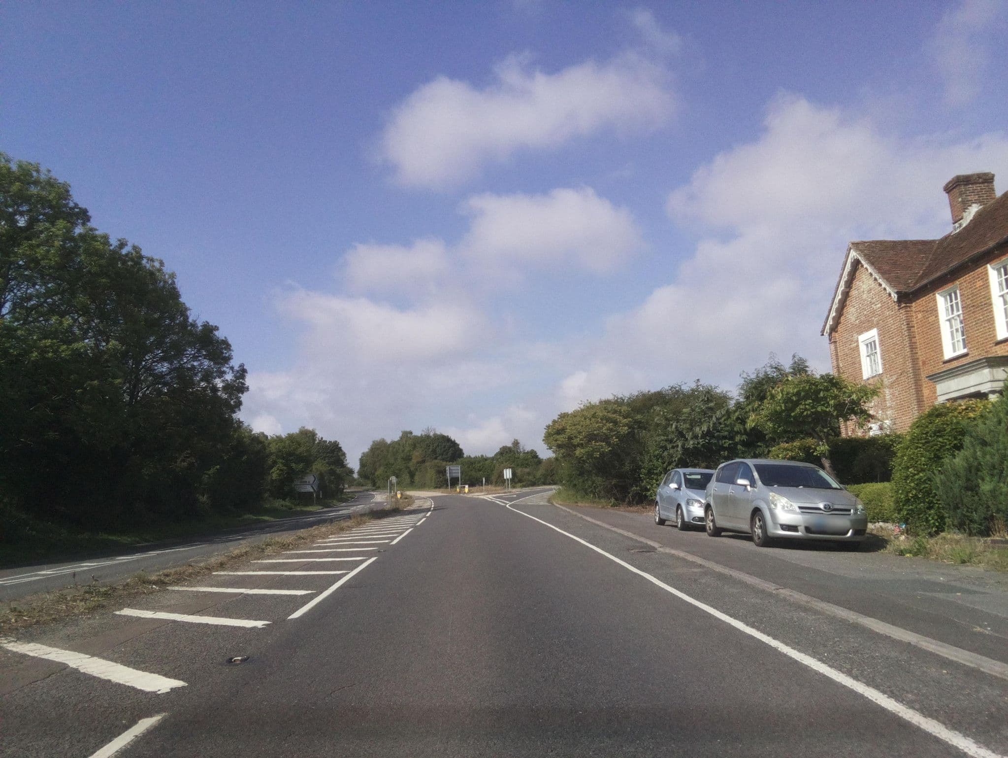 Street view near Premier Lodge, Overton — © southglos (CC BY-SA · Mapillary)