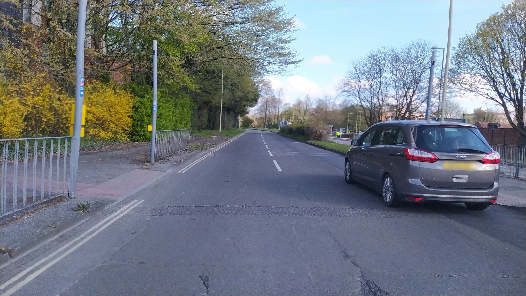 Street view near The Railway Station Hotel, Andover — © noid (CC BY-SA · Mapillary)