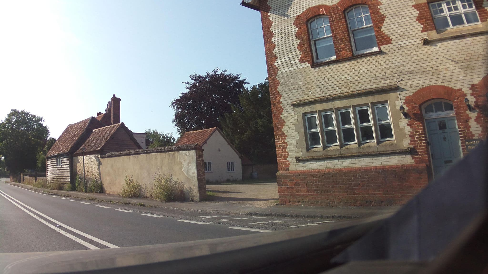 Street view near Alouette Bed & Breakfast, Benson — © southglos (CC BY-SA · Mapillary)