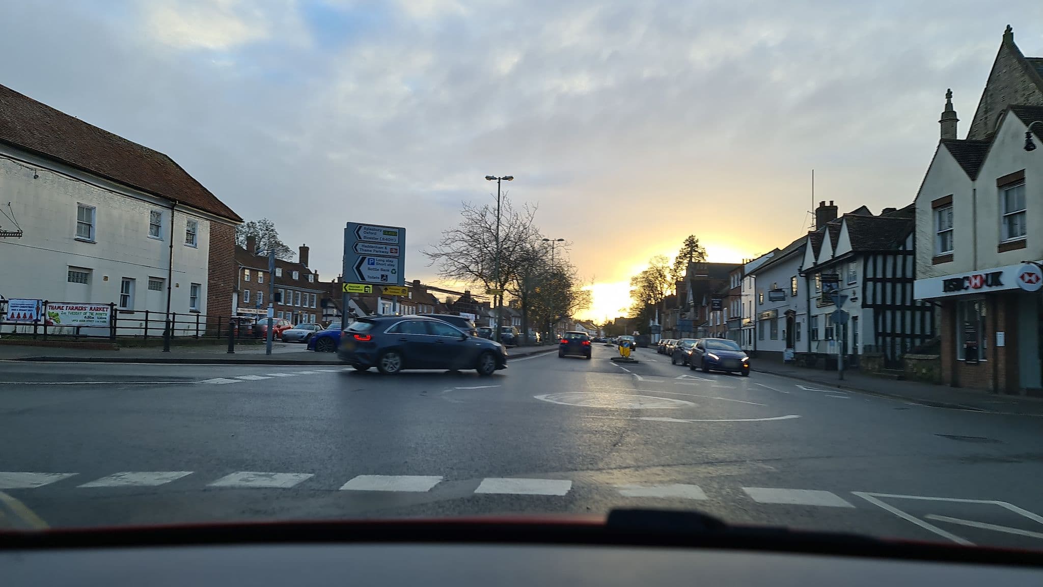 Street view near The Black Horse, Thame — © alexanderar (CC BY-SA · Mapillary)