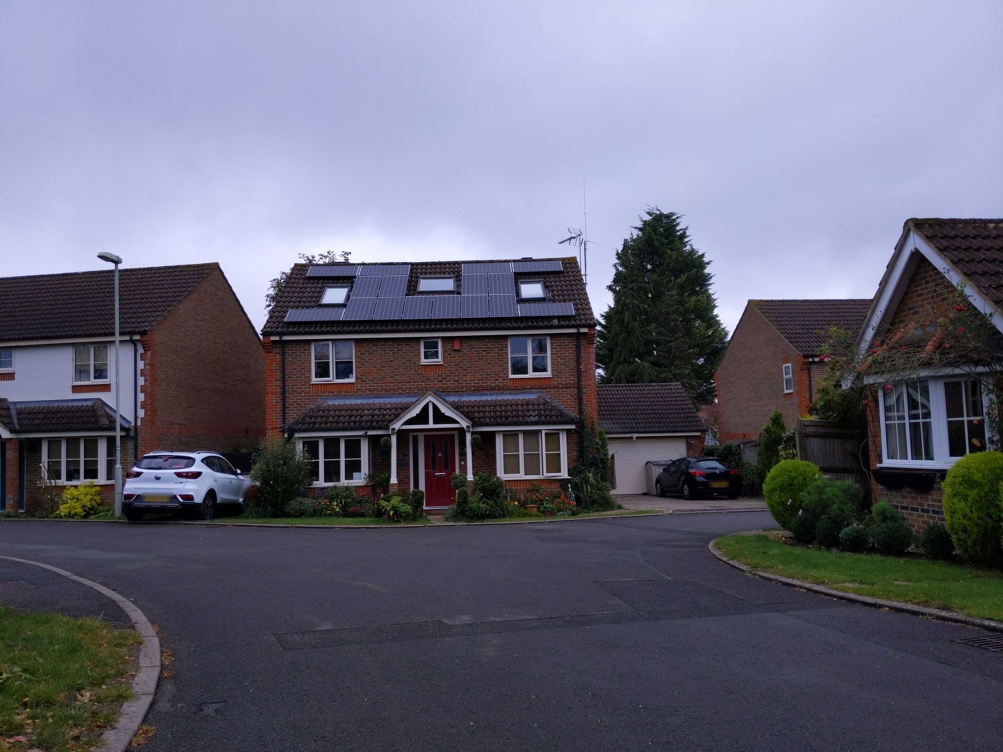Street view near Abodes of Oxford, Cowley — © jdepierre (CC BY-SA · Mapillary)