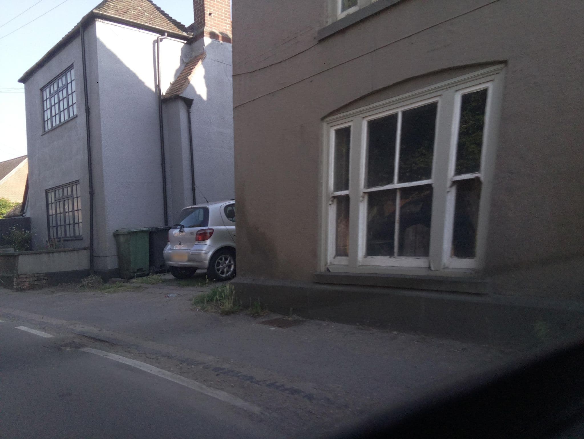 Street view near The Kingfisher Inn Wallingford, Benson — © southglos (CC BY-SA · Mapillary)