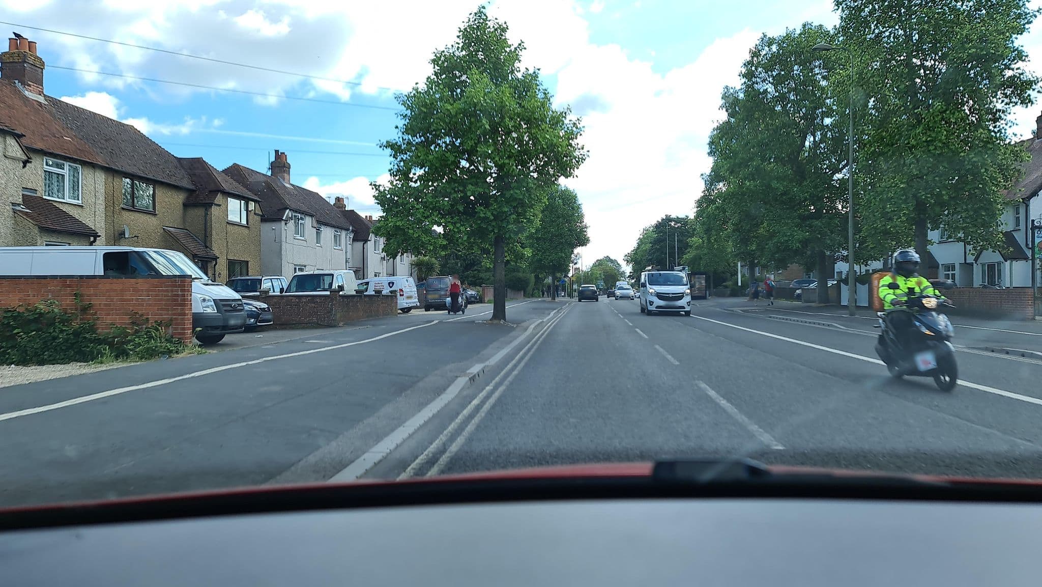 Street view near Bell House, Cowley — © alexanderar (CC BY-SA · Mapillary)