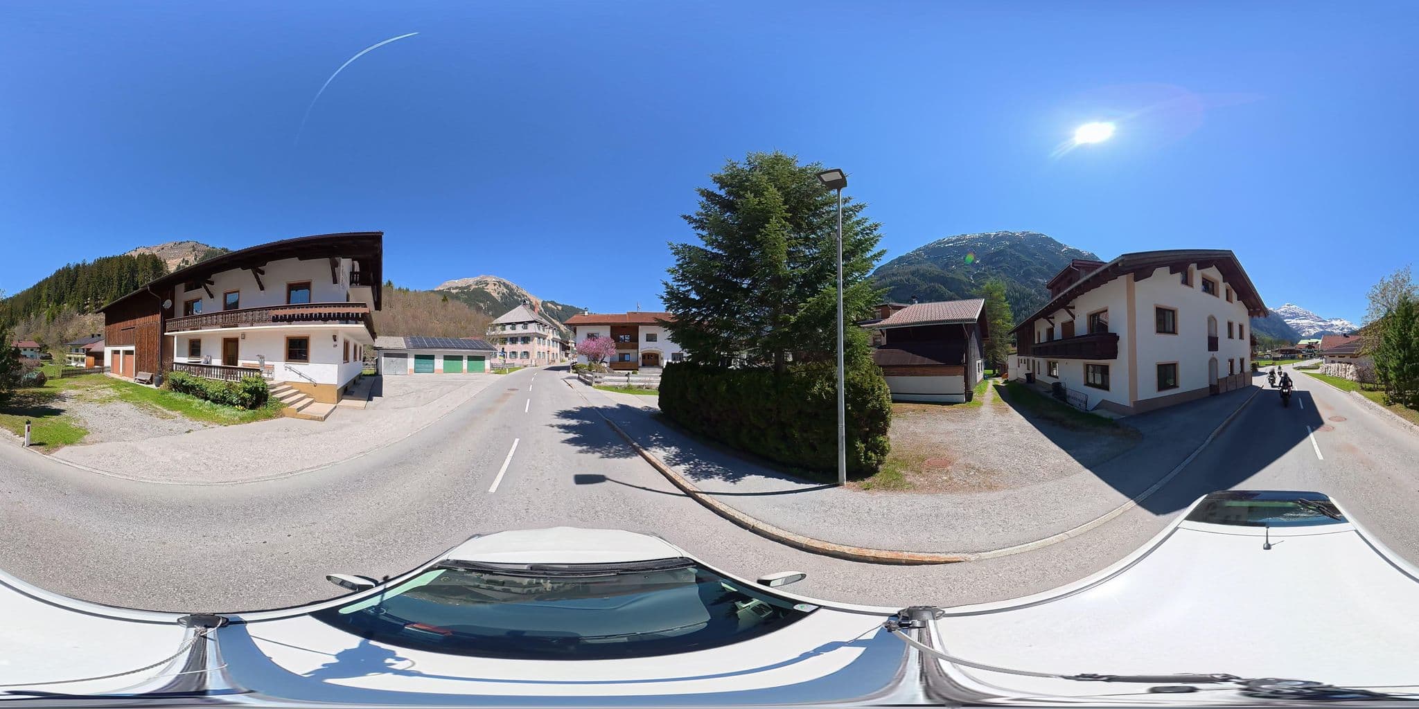 Street view near Regina, Pettneu