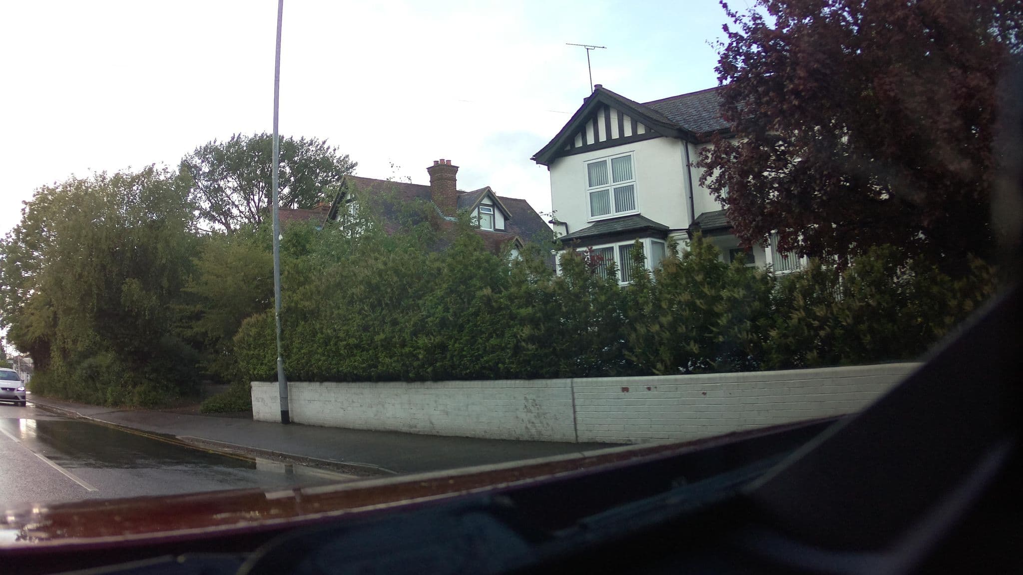 Street view near Warneford Guesthouse, Wokingham — © southglos (CC BY-SA · Mapillary)