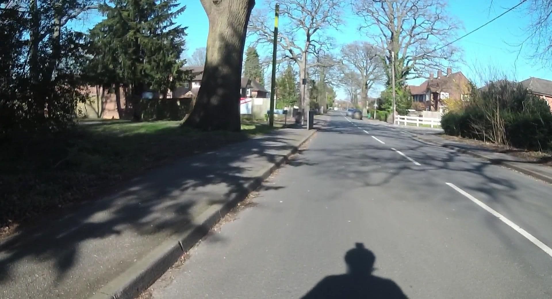 Street view near tp$he admirals inn, Bracknell — © jpennycook (CC BY-SA · Mapillary)