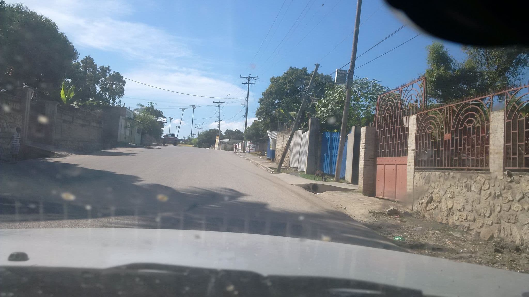 Street view near Dovic Hotel, Tigwav — © xapitoun (CC BY-SA · Mapillary)