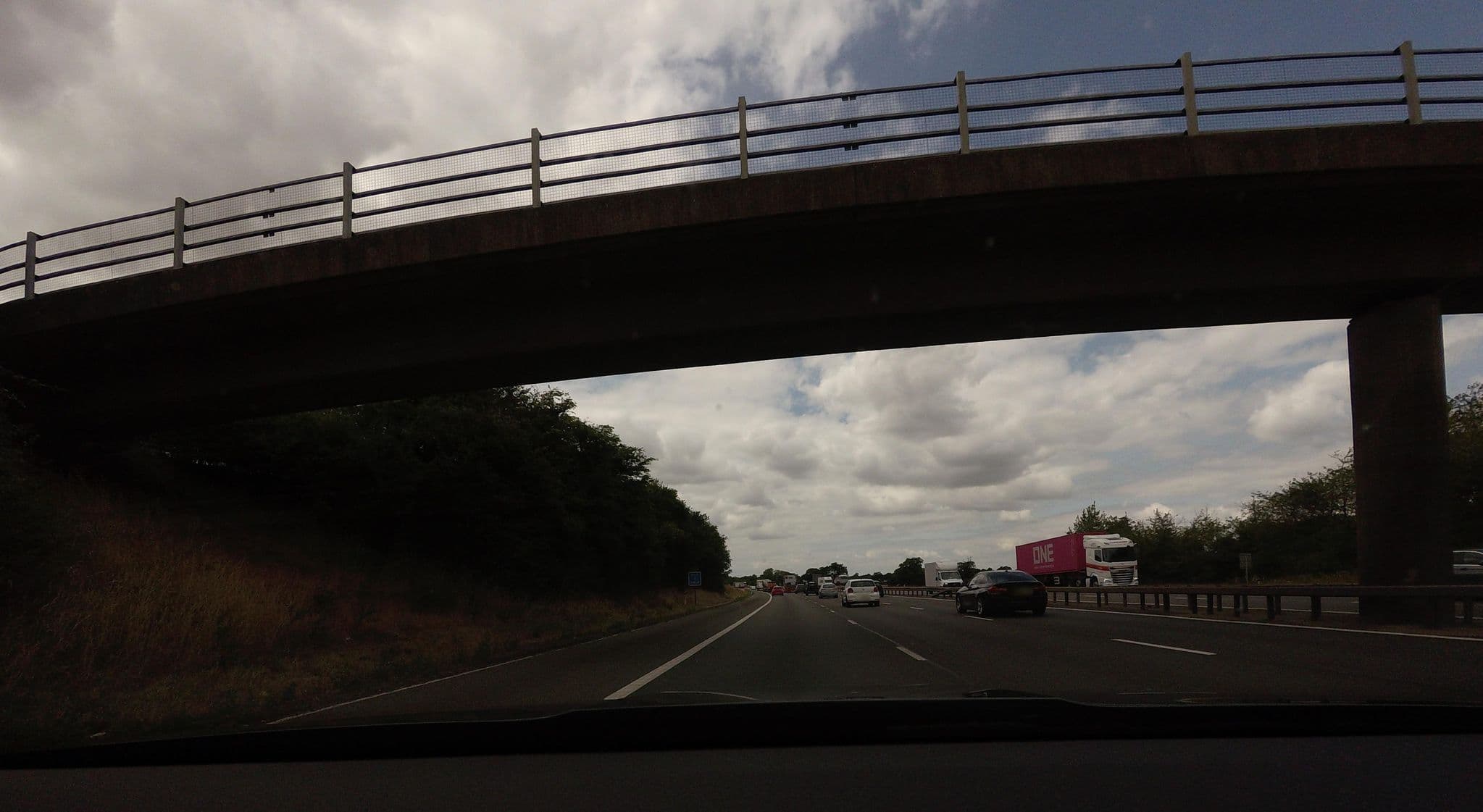 Street view near Warwick Arms Hotel, Harbury — © tallguy (CC BY-SA · Mapillary)