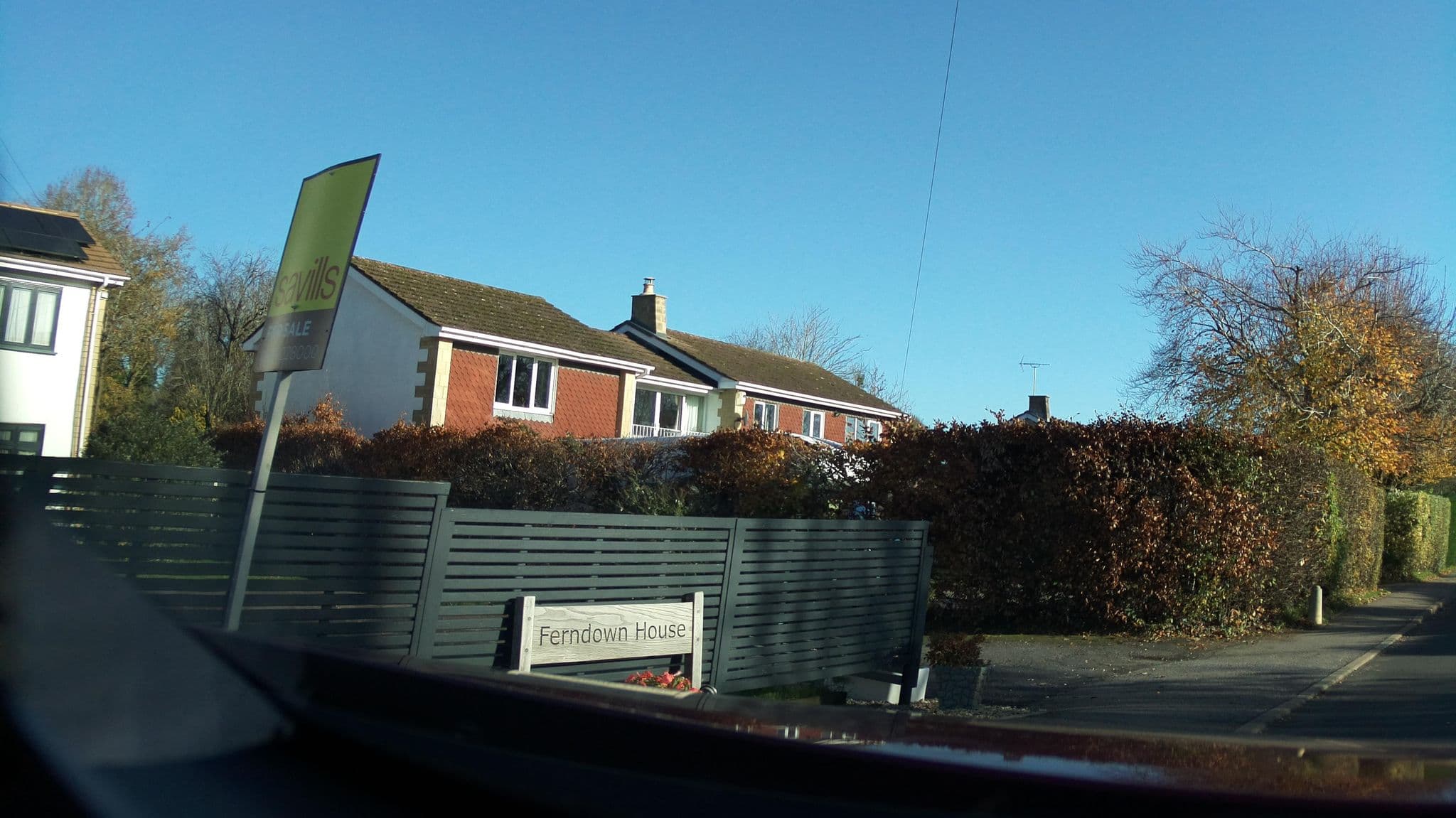 Street view near Rowan Court, Bloxham — © southglos (CC BY-SA · Mapillary)