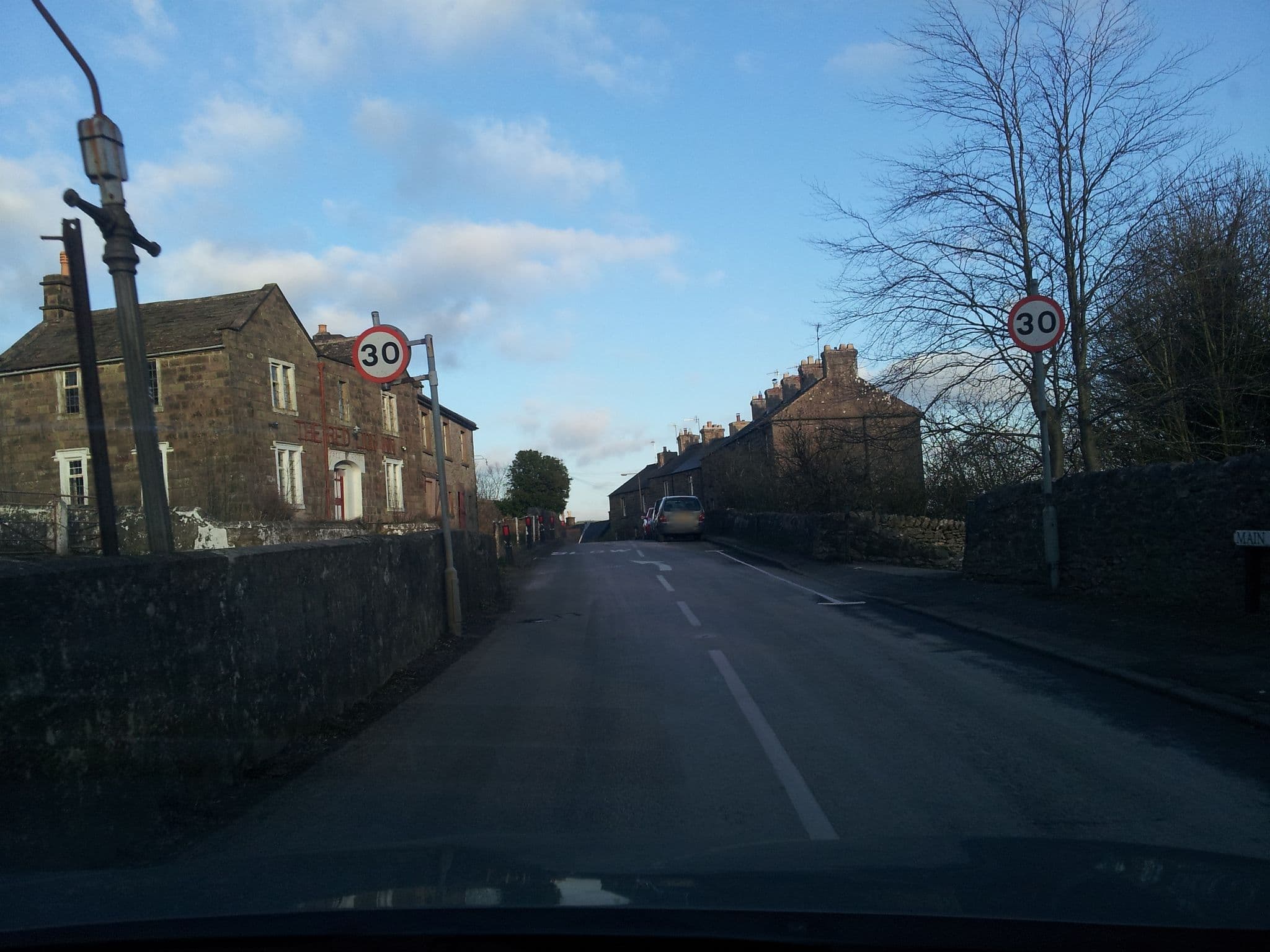 Street view near Cloughview Farm B & B, Matlock — © adam2 (CC BY-SA · Mapillary)