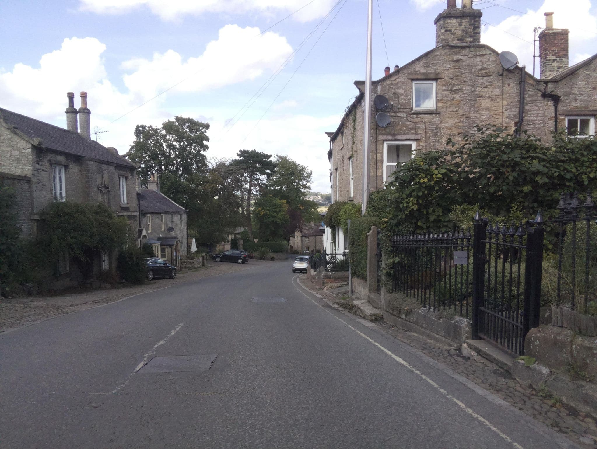 Street view near Cartmel Cottage, Leyburn — © southglos (CC BY-SA · Mapillary)