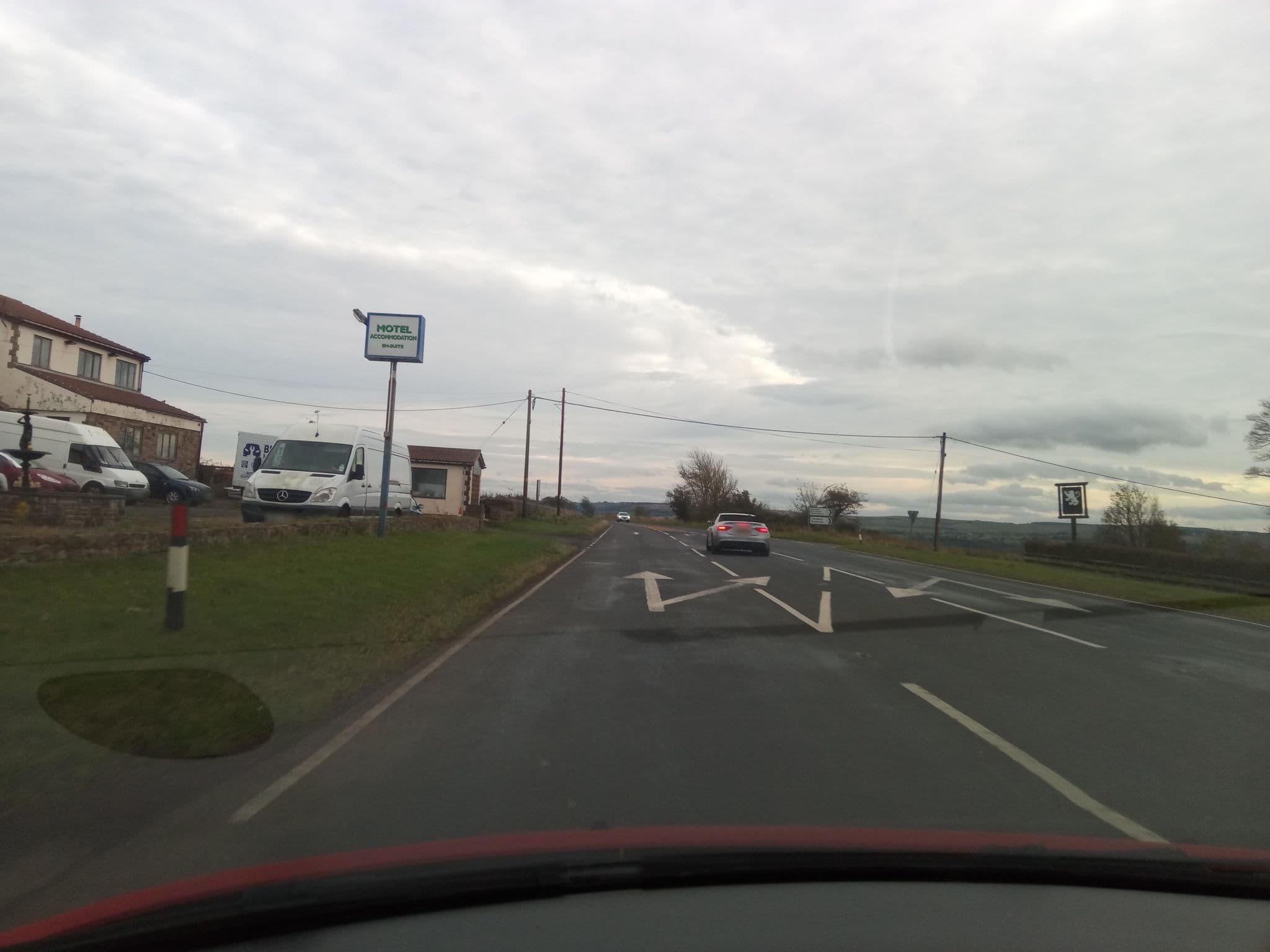 Street view near Country Manor House Motel, Castleside — © victuallers (CC BY-SA · Mapillary)
