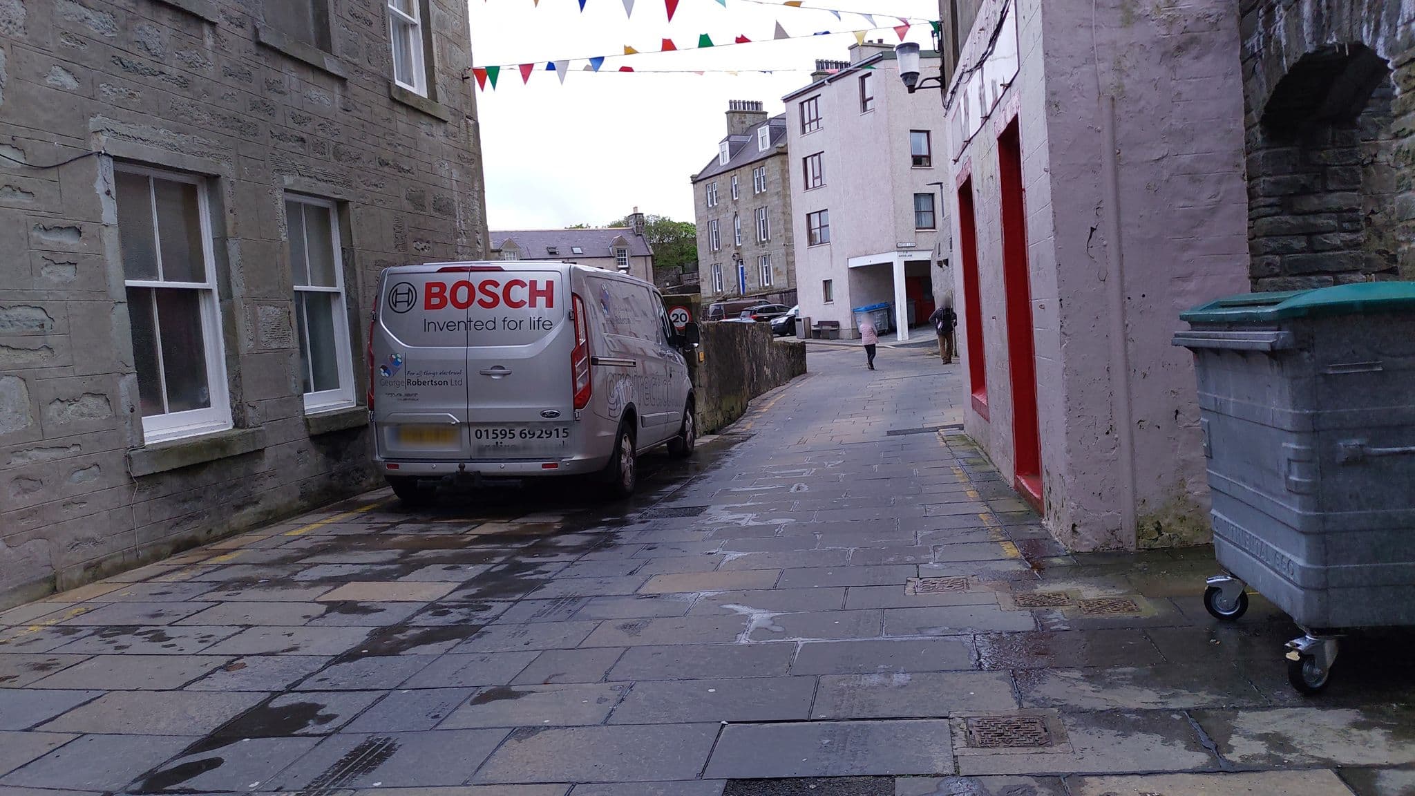 Street view near The Queen's Hotel, Lerwick — © tonys999 (CC BY-SA · Mapillary)
