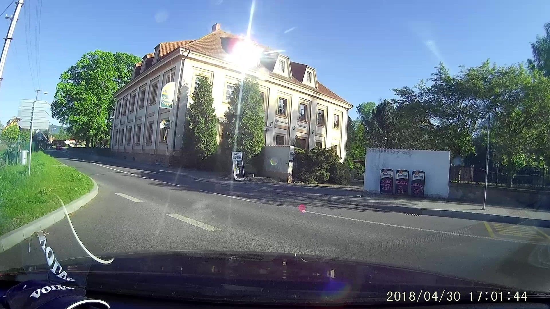 Street view near Zámeček, Raspenava — © dasza (CC BY-SA · Mapillary)