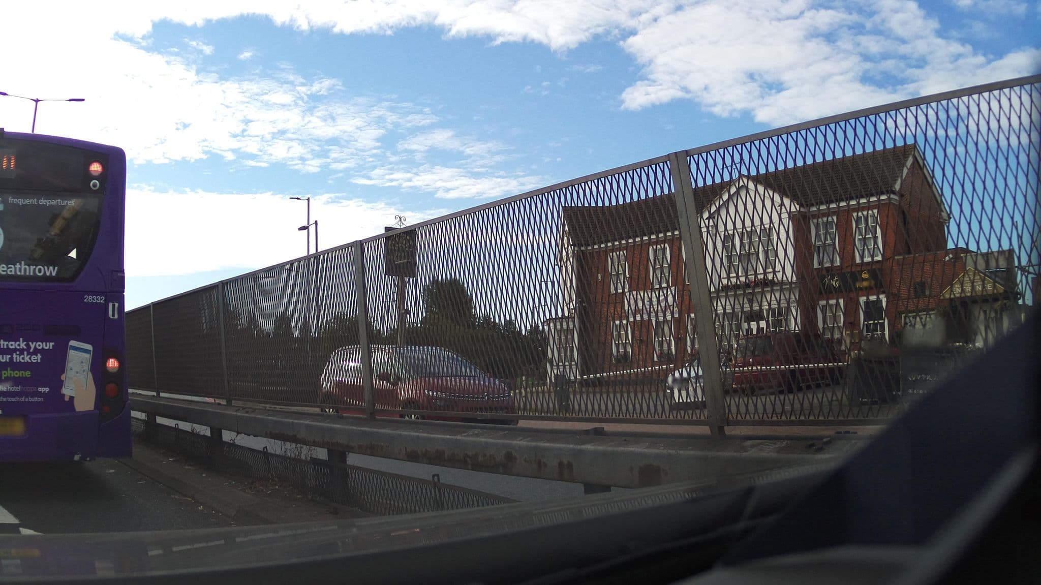 Street view near Metropol Inn, Cranford — © southglos (CC BY-SA · Mapillary)