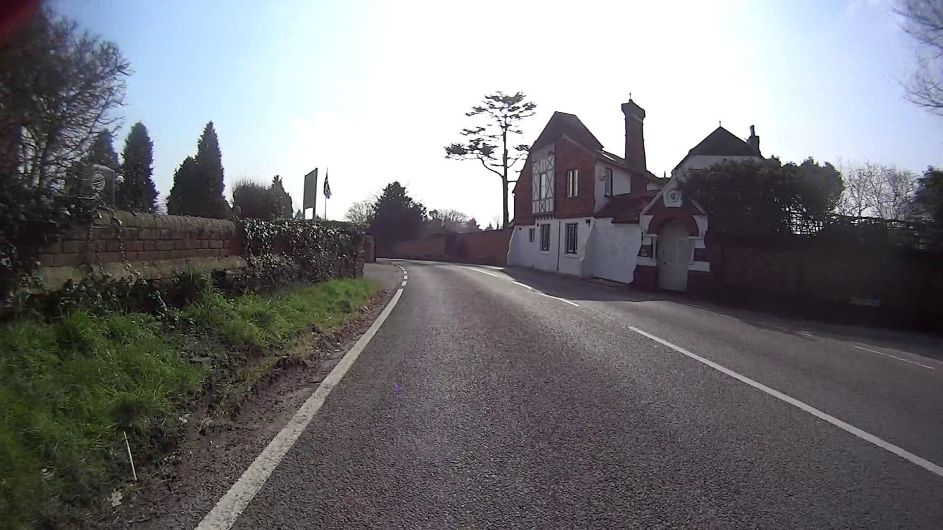 Street view near Bovey Cottage, Reigate — © daveemtb (CC BY-SA · Mapillary)