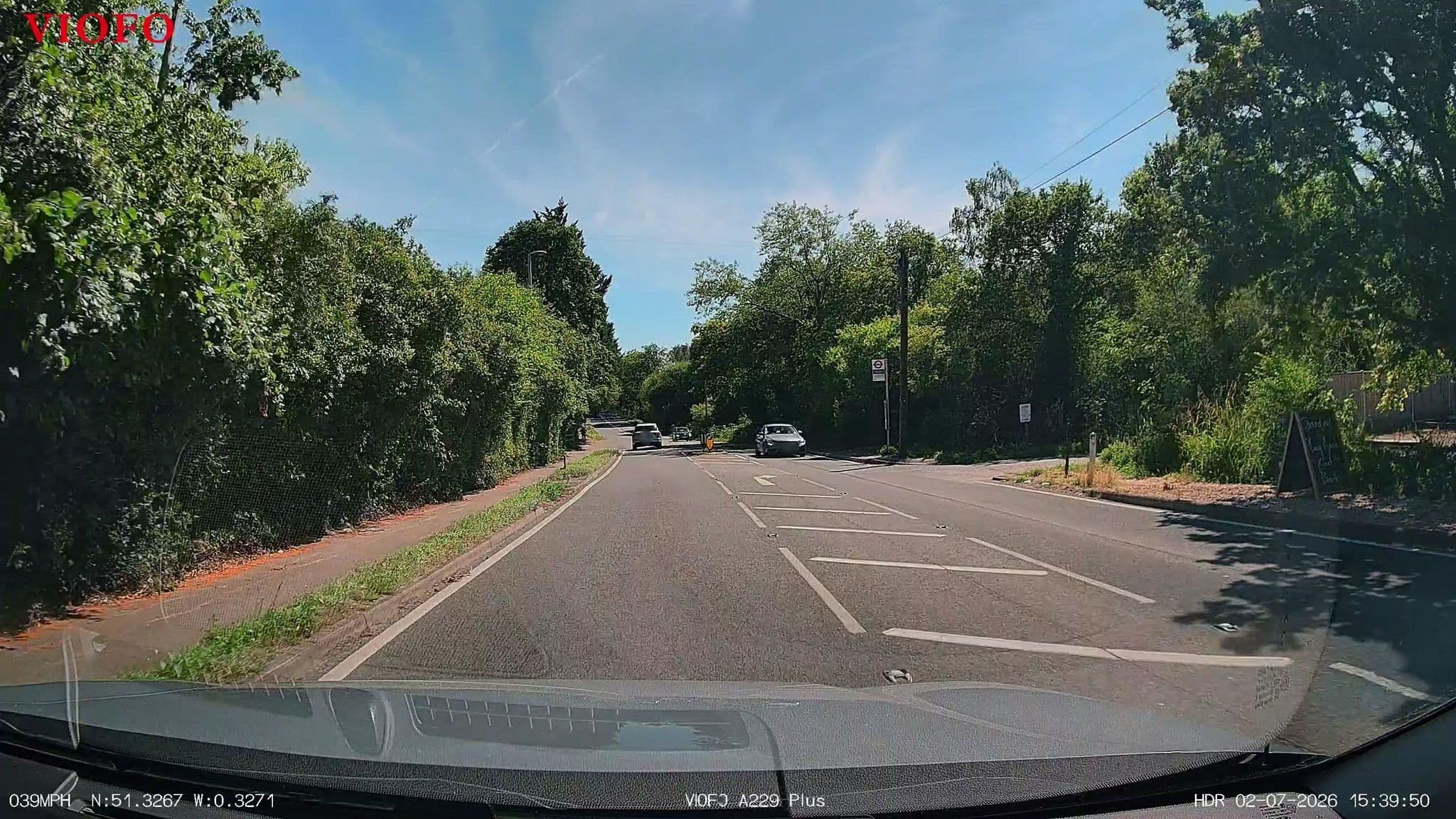 Street view near Hillcroft, Oxshott — © RyanBush (CC BY-SA · Mapillary)