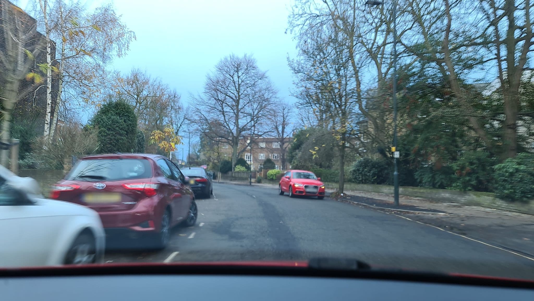 Street view near Clarendon House and Gardens, Kew — © alexanderar (CC BY-SA · Mapillary)