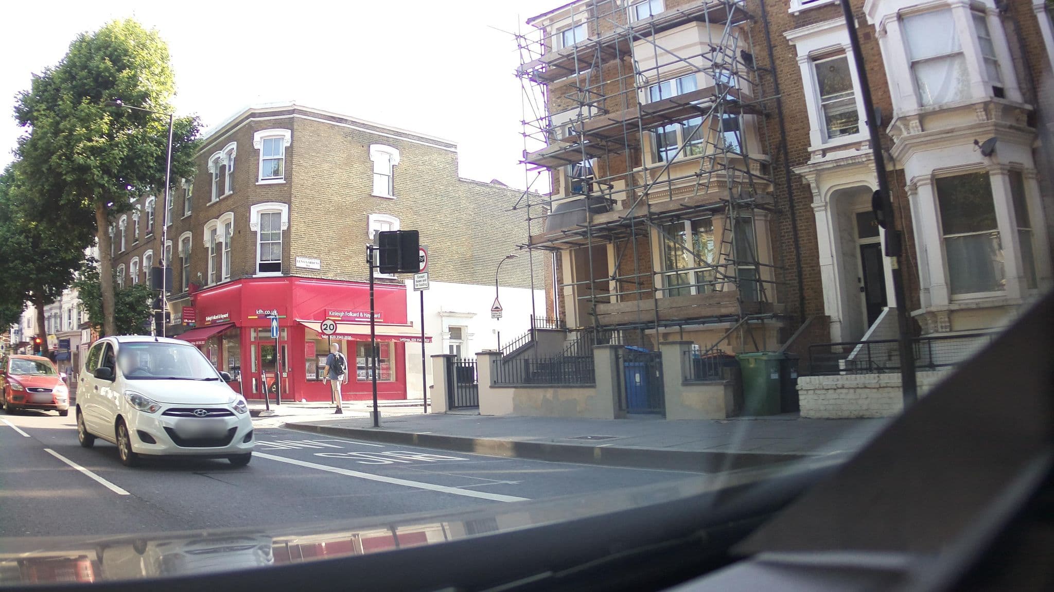 Street view near Comfortel Grn, Shepherds Bush — © southglos (CC BY-SA · Mapillary)