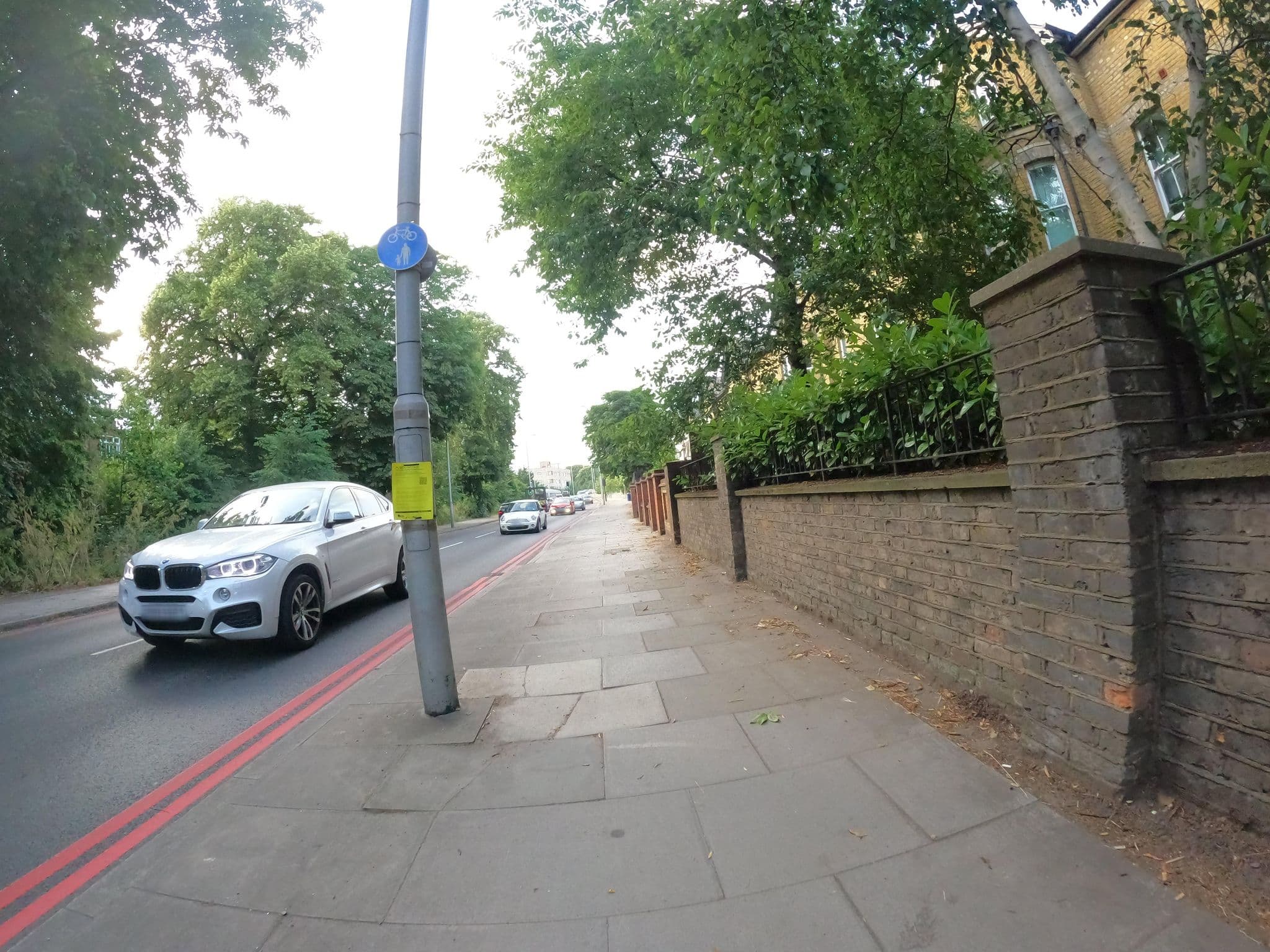 Street view near Hotspur Lodge, Ealing Common — © milhouse (CC BY-SA · Mapillary)