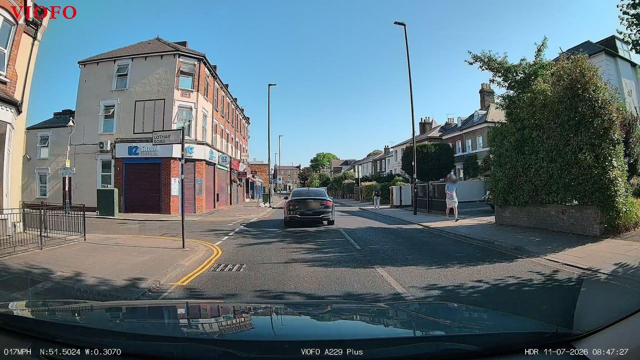 Street view near Aron Guesthouse, Ealing Common — © RyanBush (CC BY-SA · Mapillary)