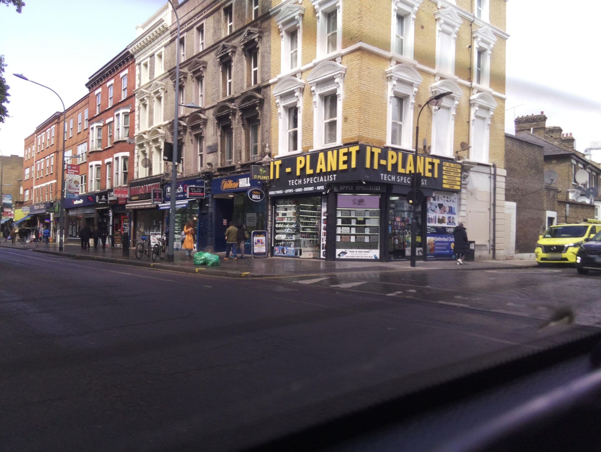 Street view near Jims Bed & Breakfast, Shepherds Bush — © southglos (CC BY-SA · Mapillary)
