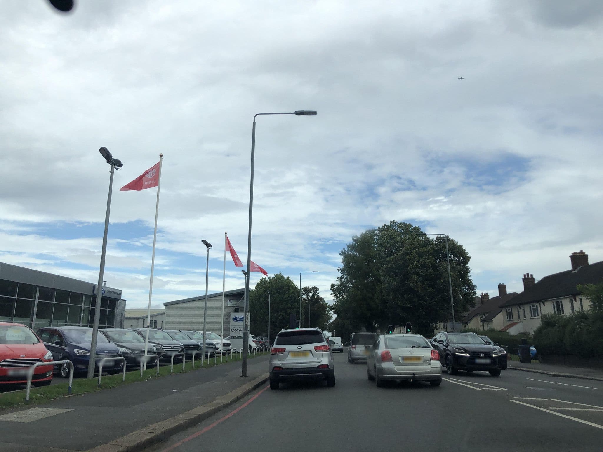 Street view near Aerodrome Hotel, South Croydon — © laye (CC BY-SA · Mapillary)
