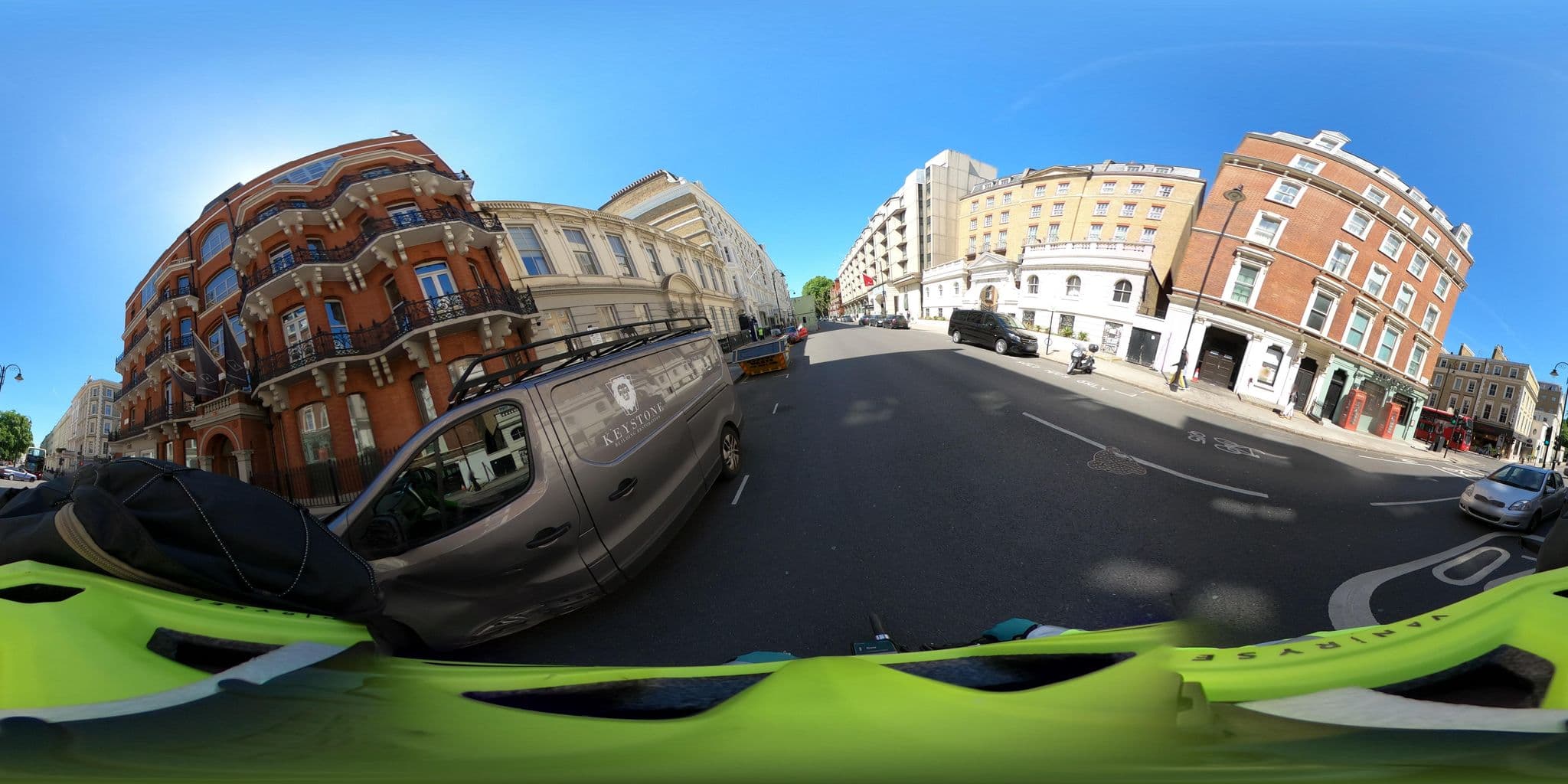 Street view near Number One Apartments, Chelsea — © Stefdegreef (CC BY-SA · Mapillary)