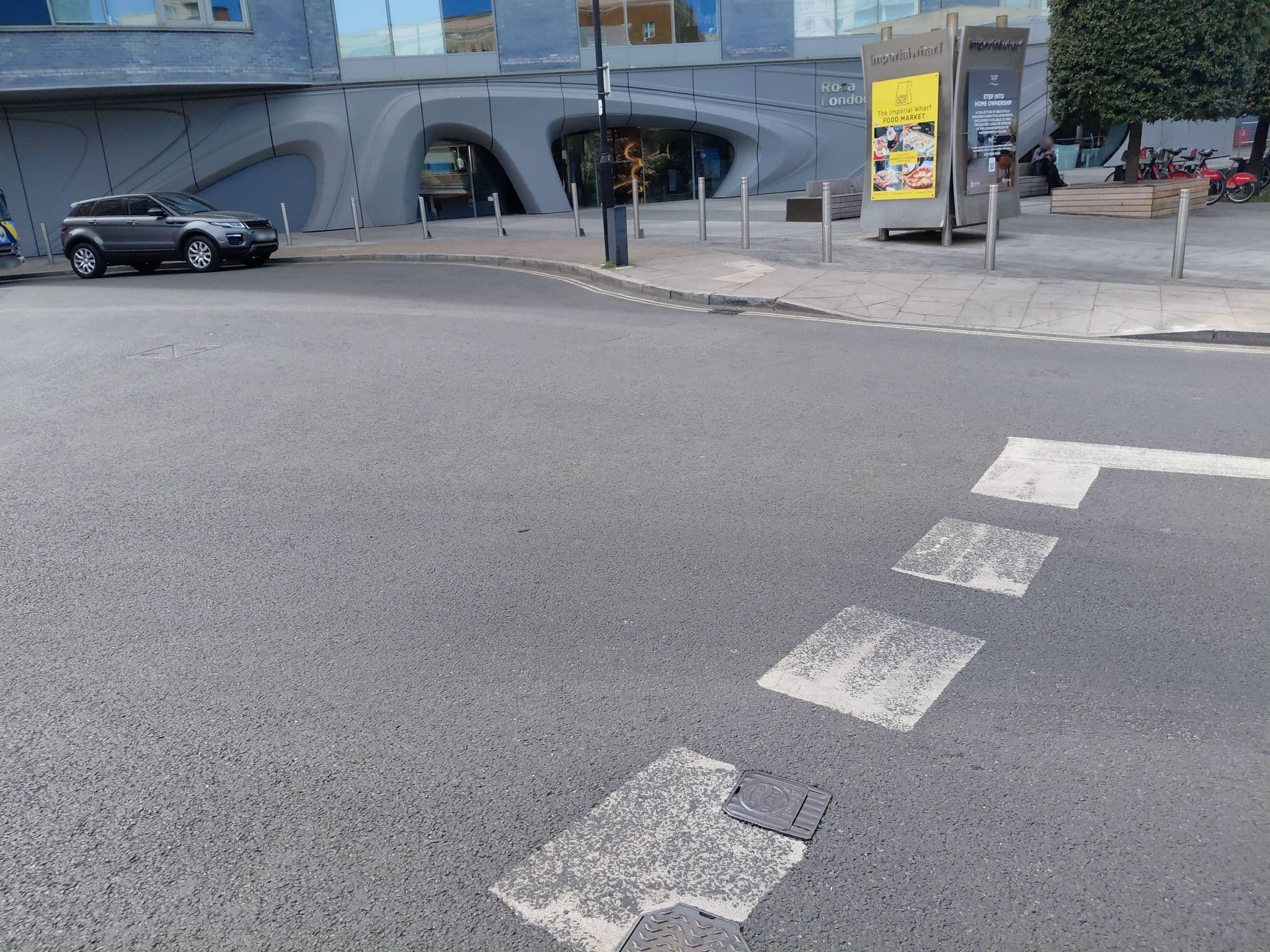 Street view near Luxury Chelsea harbor studio, Latchmere — © rskedgell (CC BY-SA · Mapillary)